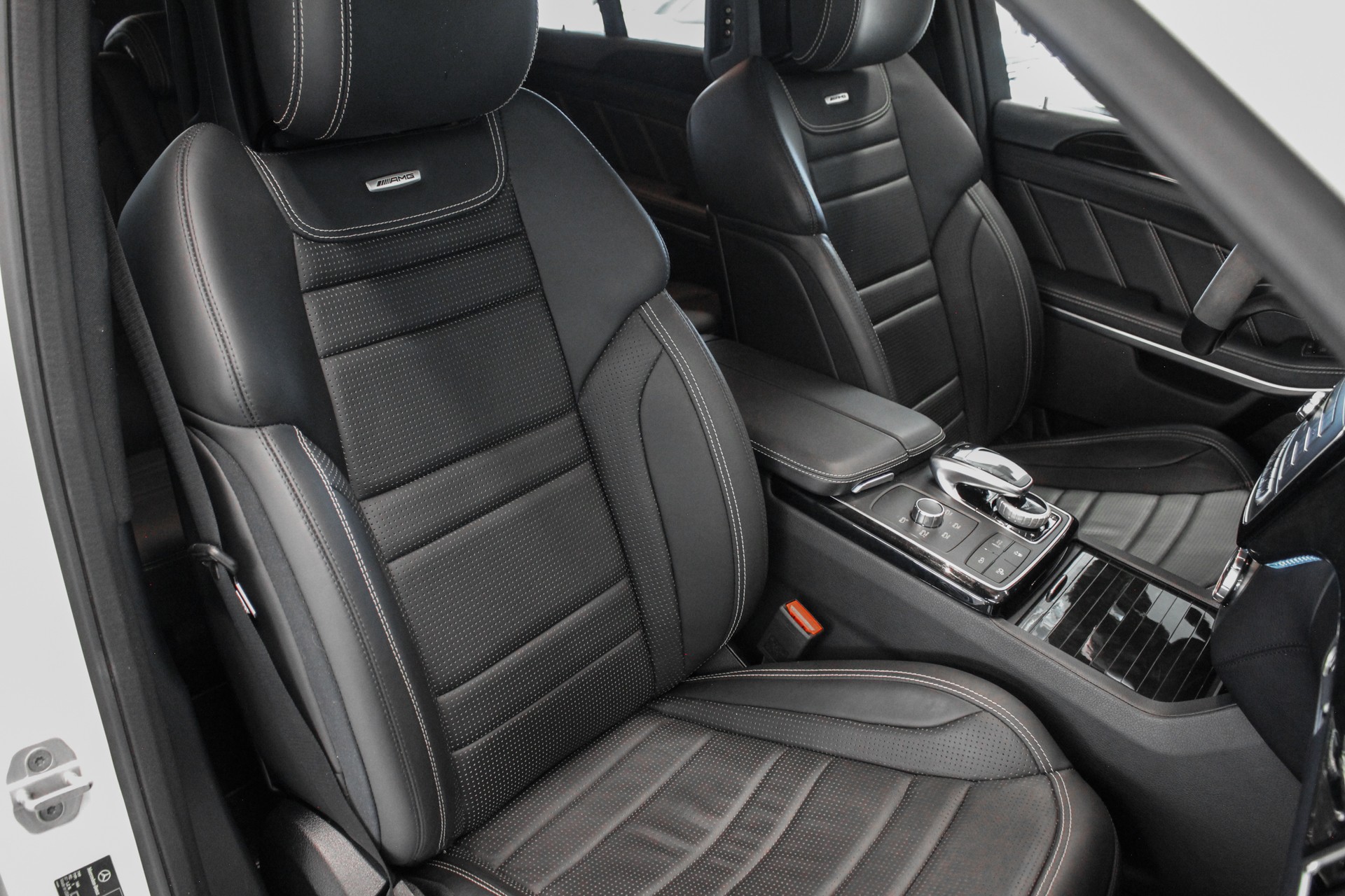 MERCEDES-BENZ GLS 63 AMG 4Matic Speedshift Plus 7G-Tronic-image-12