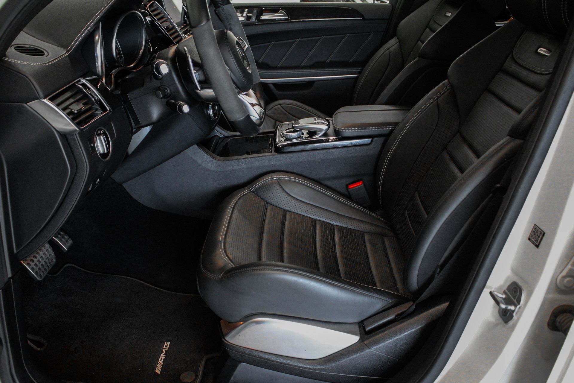 MERCEDES-BENZ GLS 63 AMG 4Matic Speedshift Plus 7G-Tronic-image-6