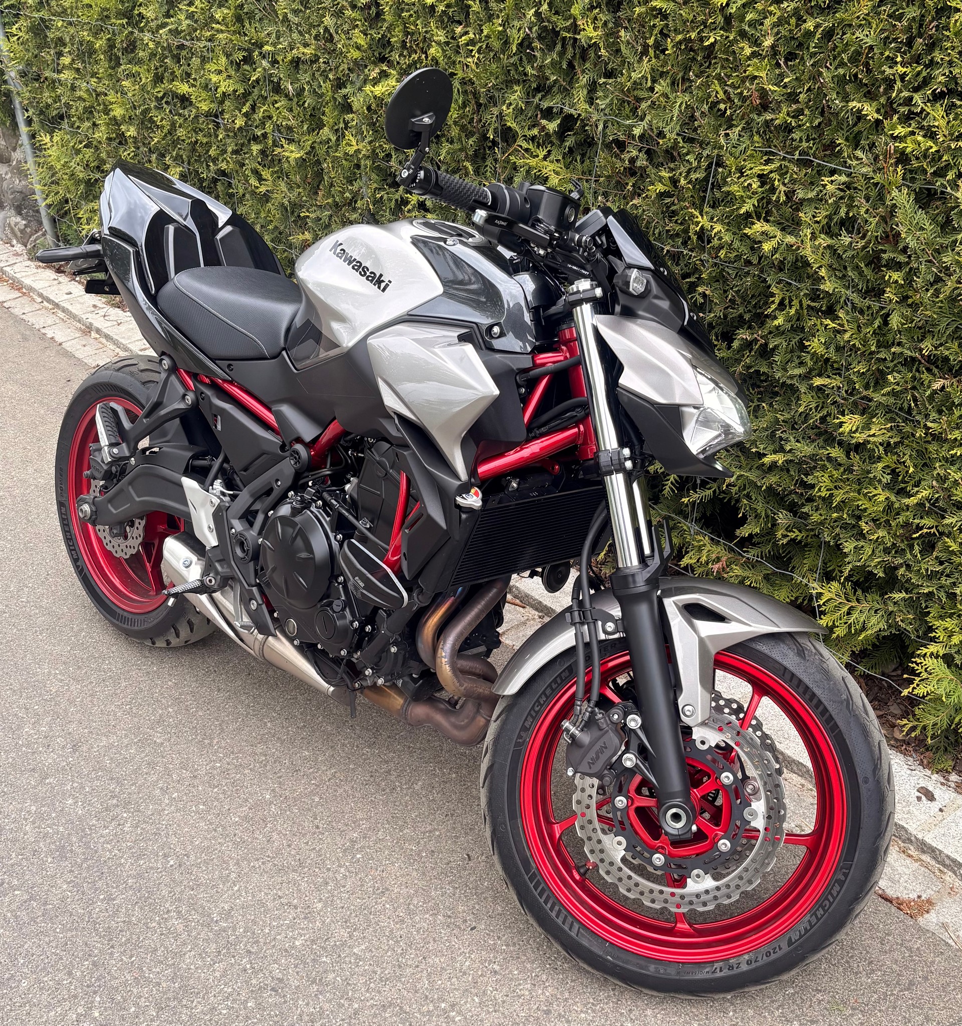 KAWASAKI Z 650-image-2