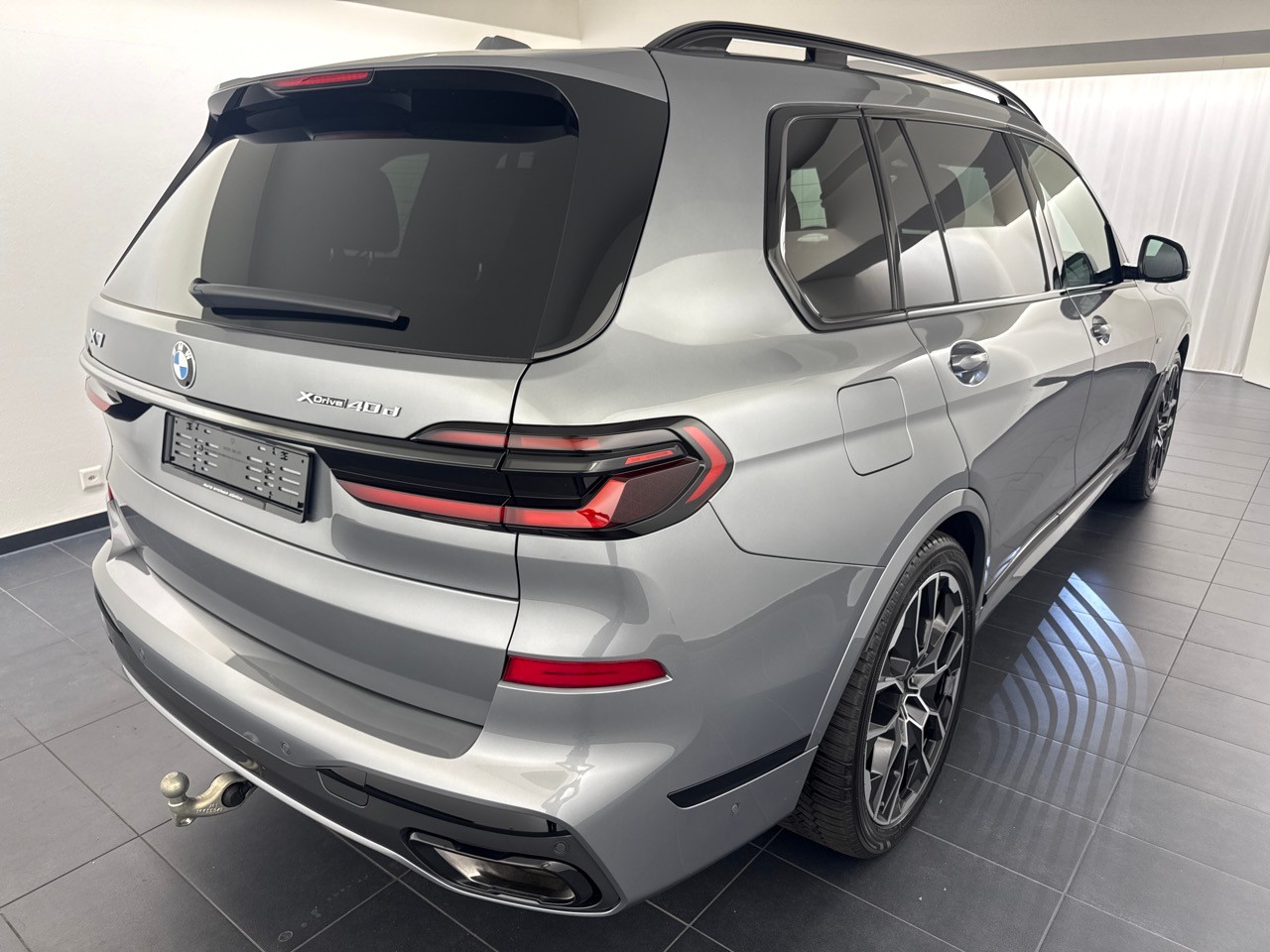 BMW X7 xDr 48 40d M Sport Pro inkl. AHK-showroom-element-2