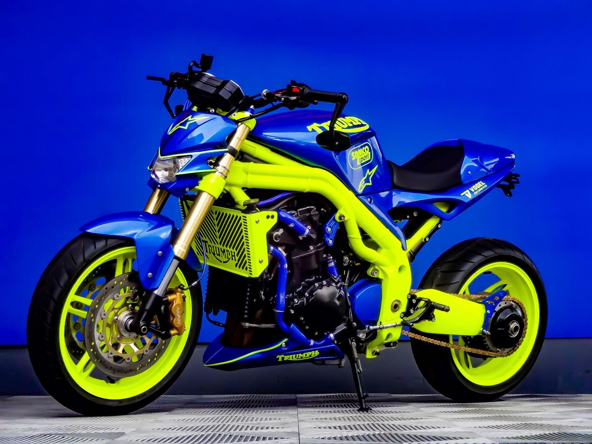 TRIUMPH Speed Triple 1050-image-2
