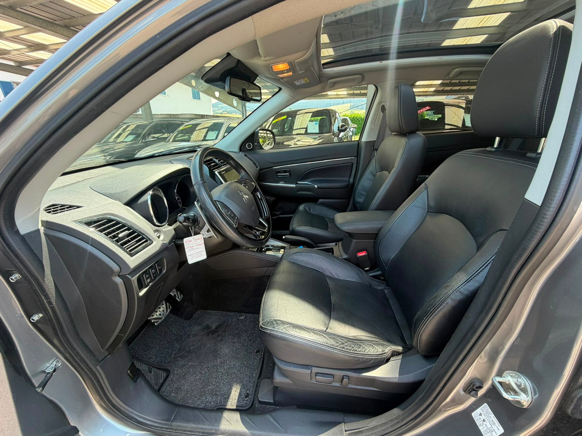 MITSUBISHI ASX 2.0 Diamond Swiss 4WD Automat-image-9