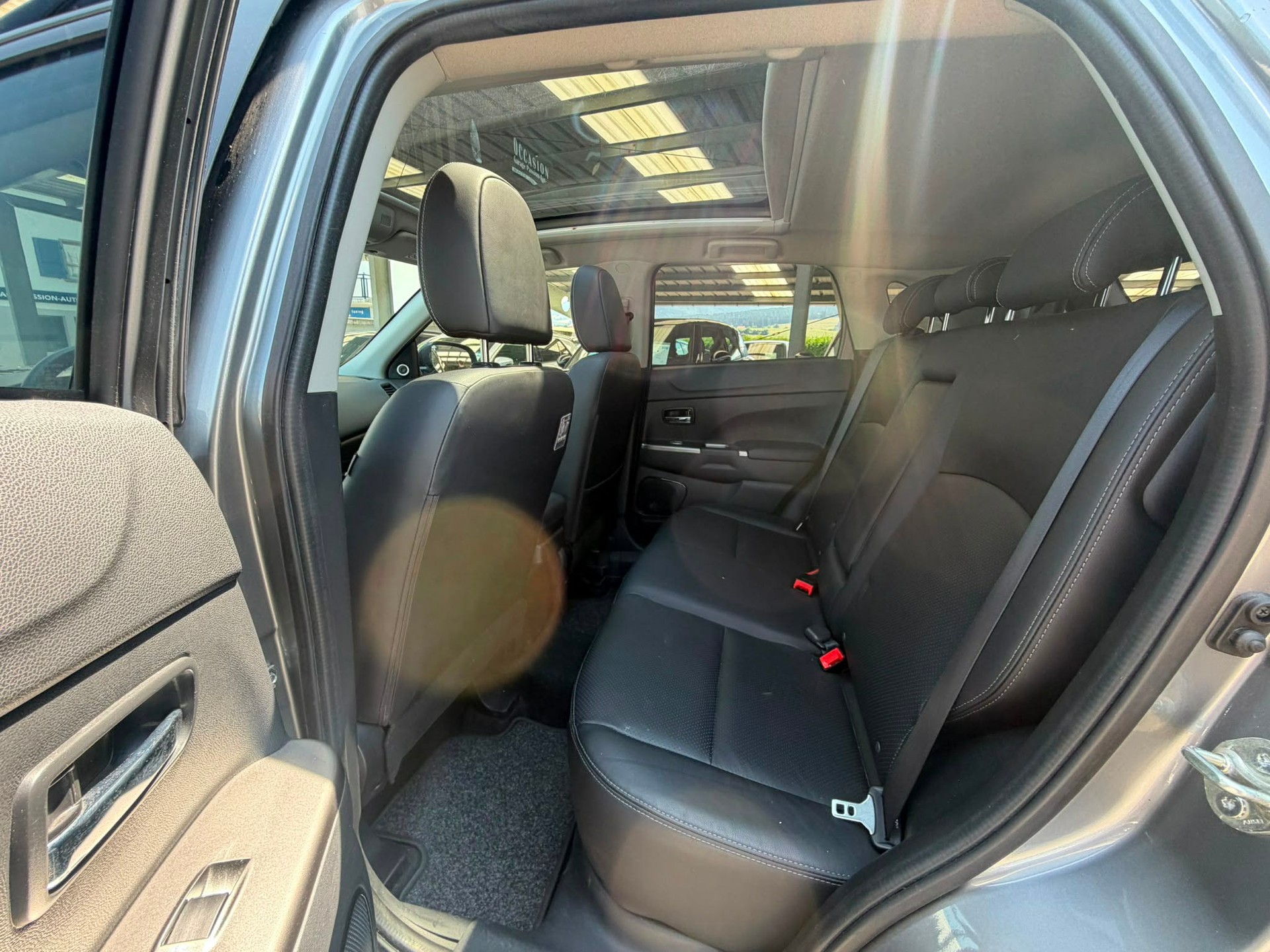 MITSUBISHI ASX 2.0 Diamond Swiss 4WD Automat-image-13