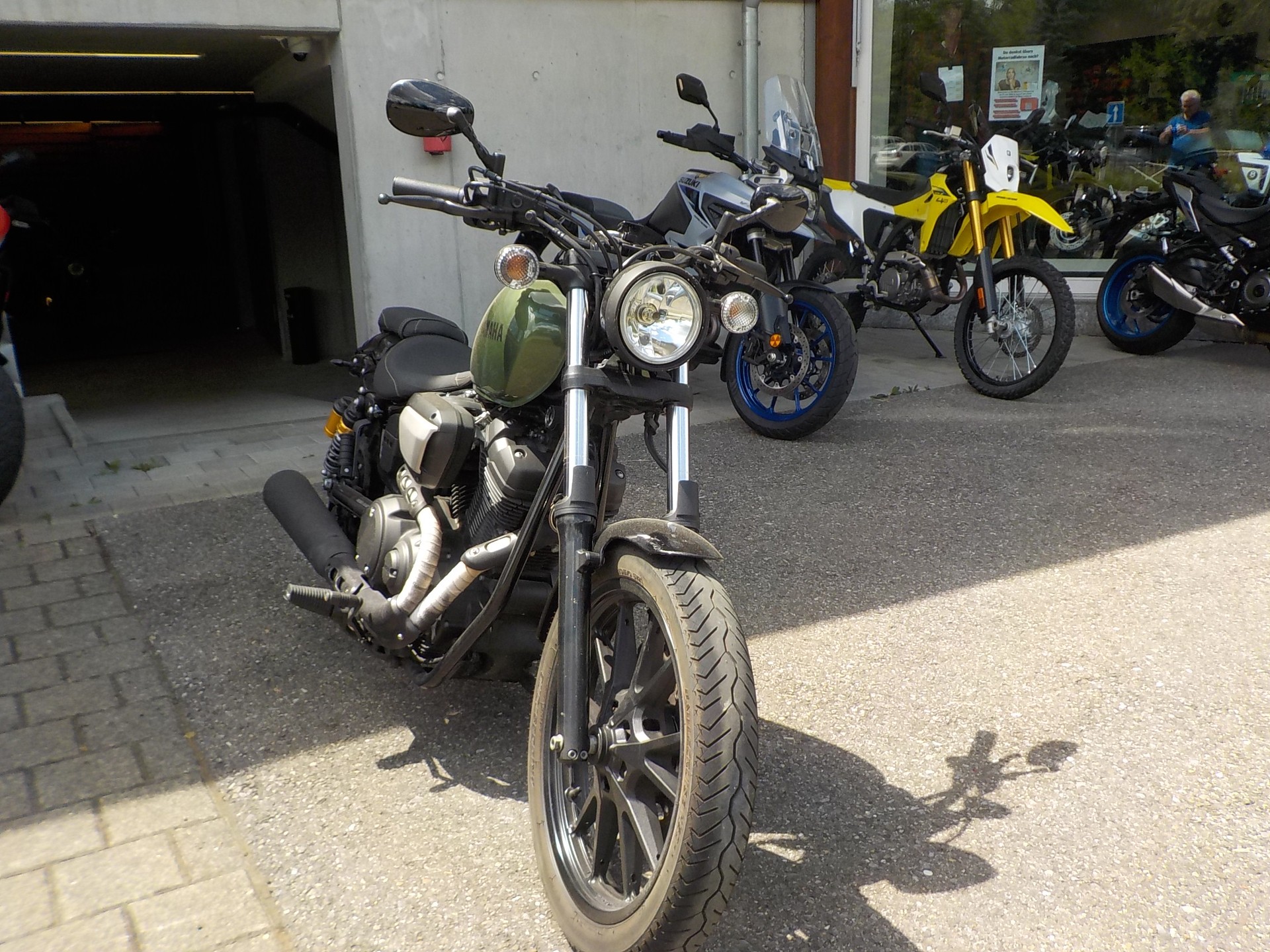 YAMAHA XV 950 R ABS-image-1