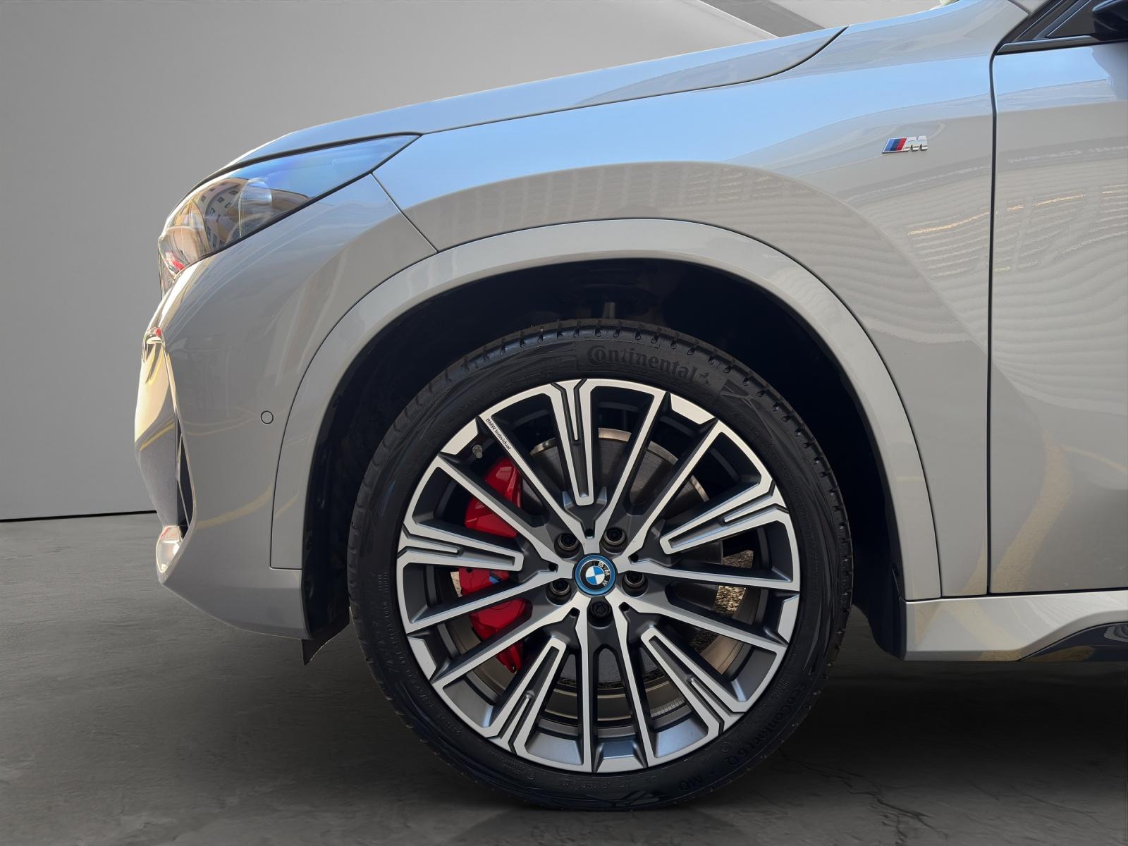 BMW iX1 30 xDrive M-SportPaket Pro-image-22