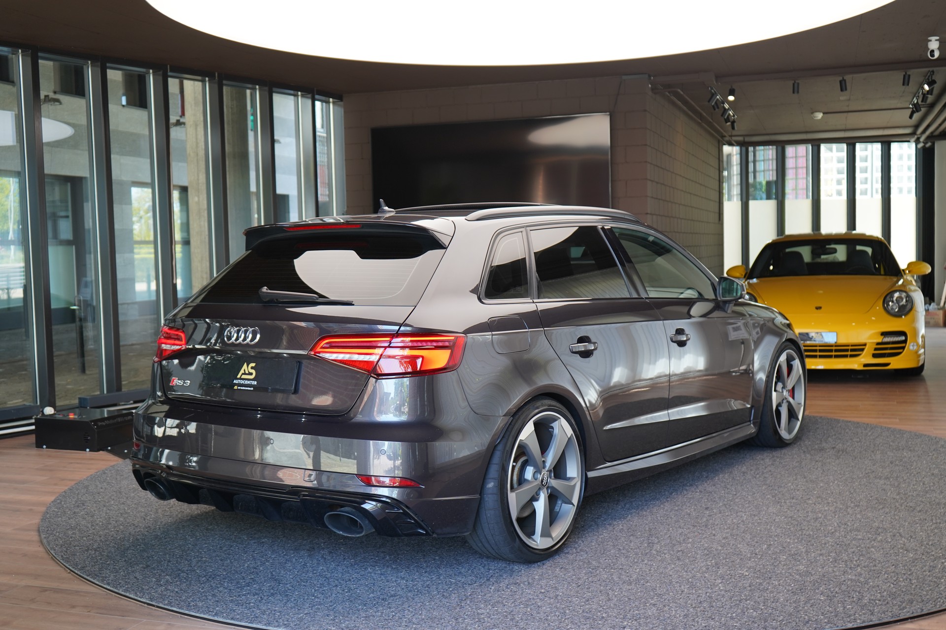 AUDI RS3 Sportback 2.5 TSI quattro *Porsche Farbe SLATE GREY* ohne OPF | KW | PANORAMA | ASSISTENZPAKET-image-4