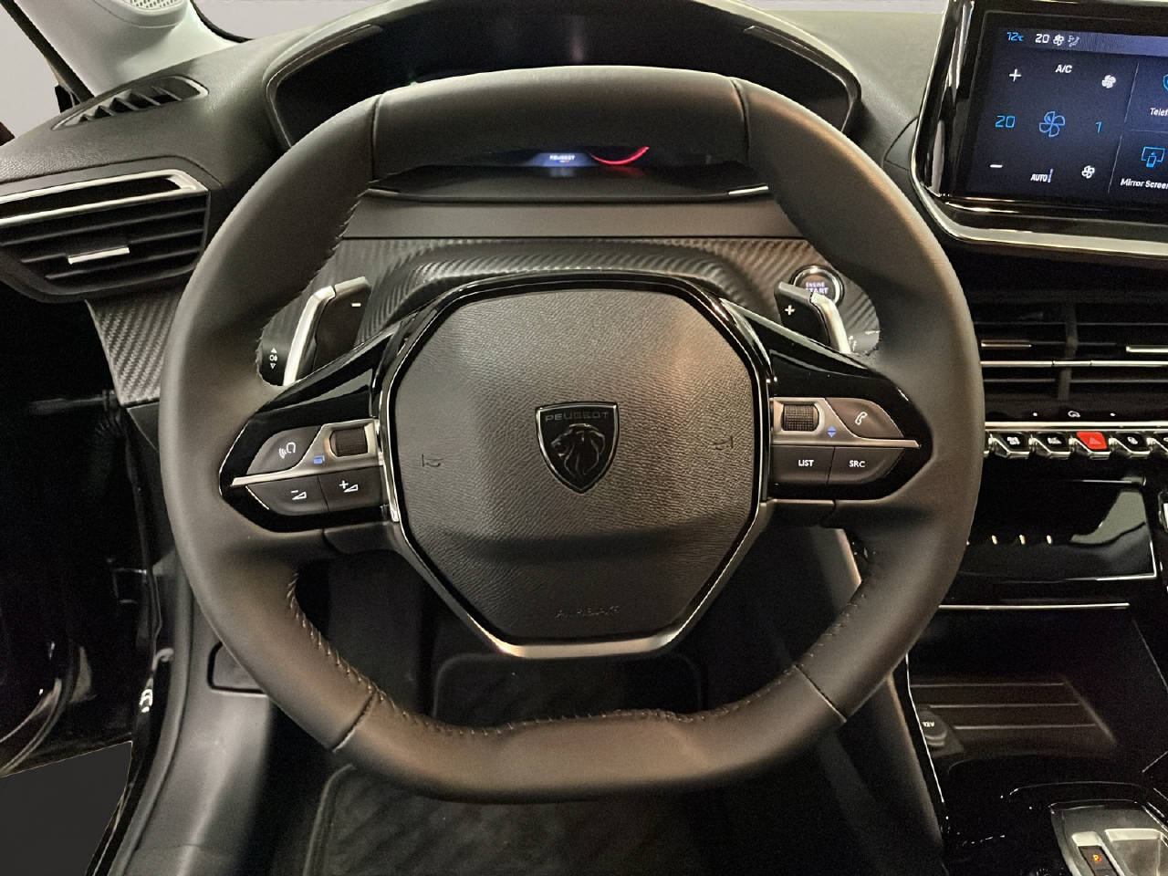 PEUGEOT 208 1.2 Hybrid Allure Premium-image-5