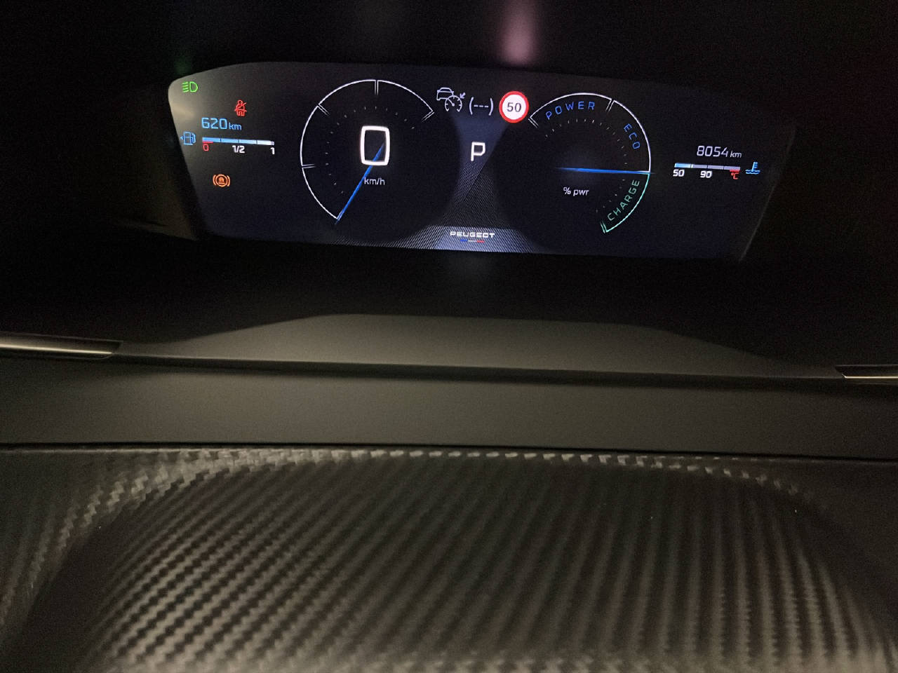 PEUGEOT 208 1.2 Hybrid Allure Premium-image-8