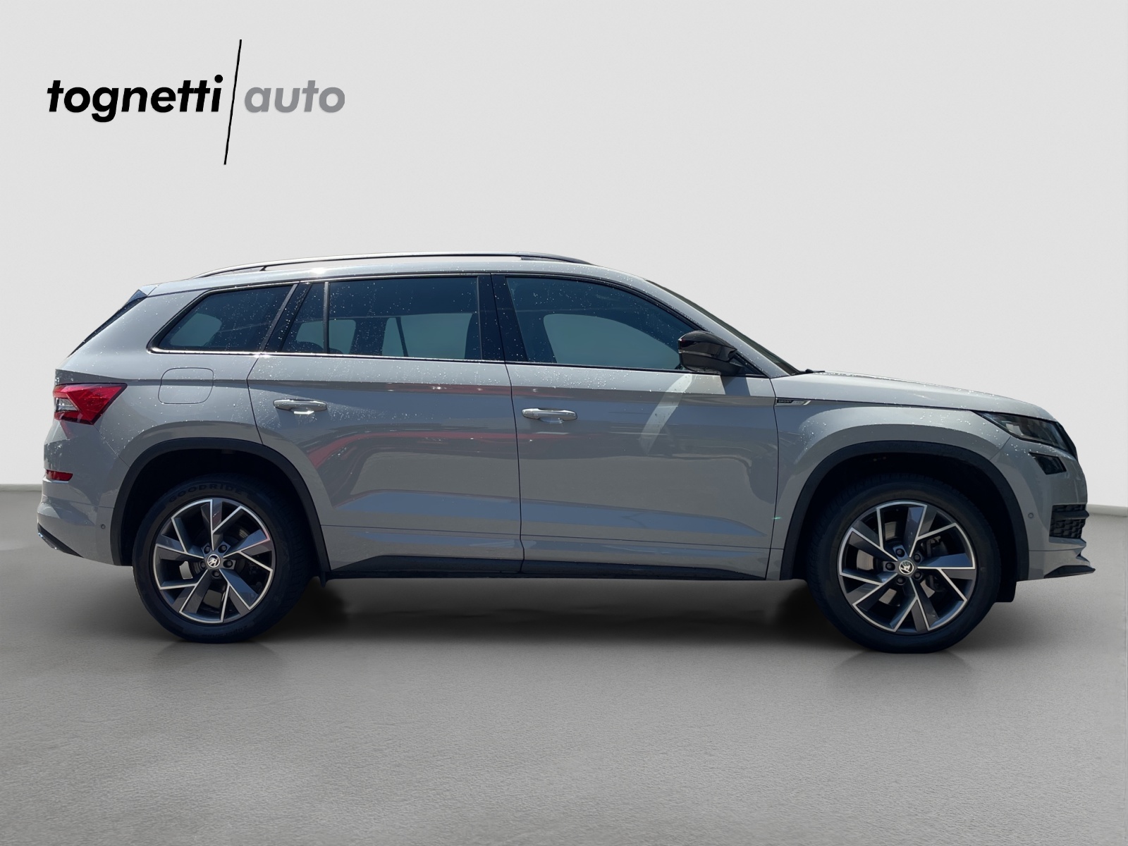 SKODA Kodiaq 2.0 TDI SCR SportLine 4x4 DSG-showroom-element-2