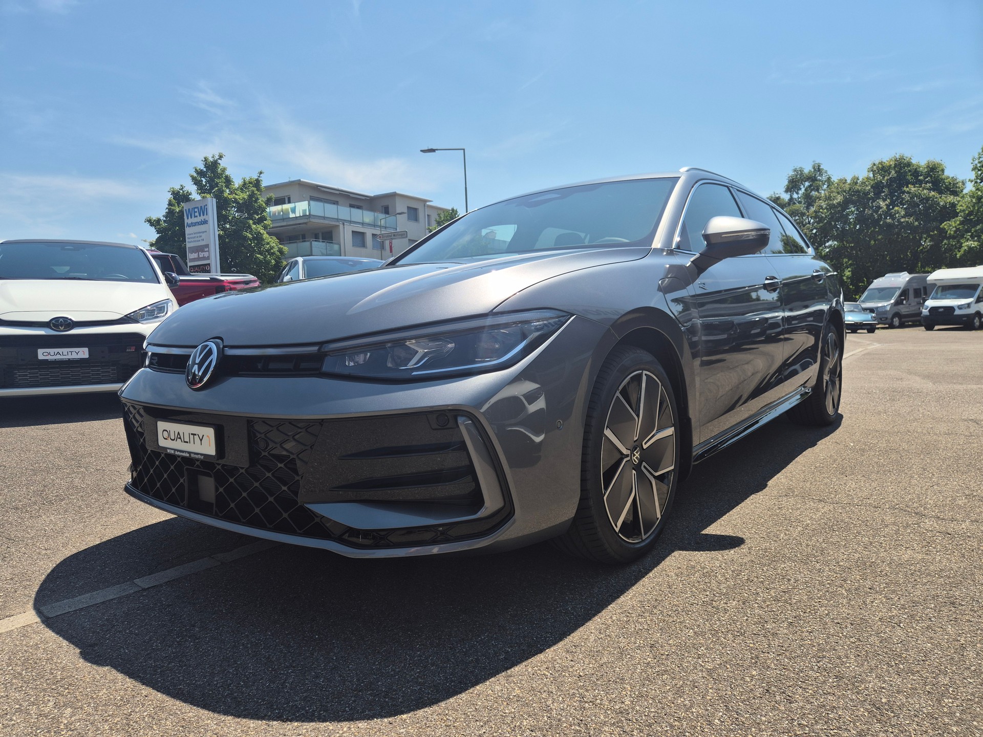 VW Passat Variant 1.5 TSI evo2 Plug-In- Hybrid R-Line DSG-image-8