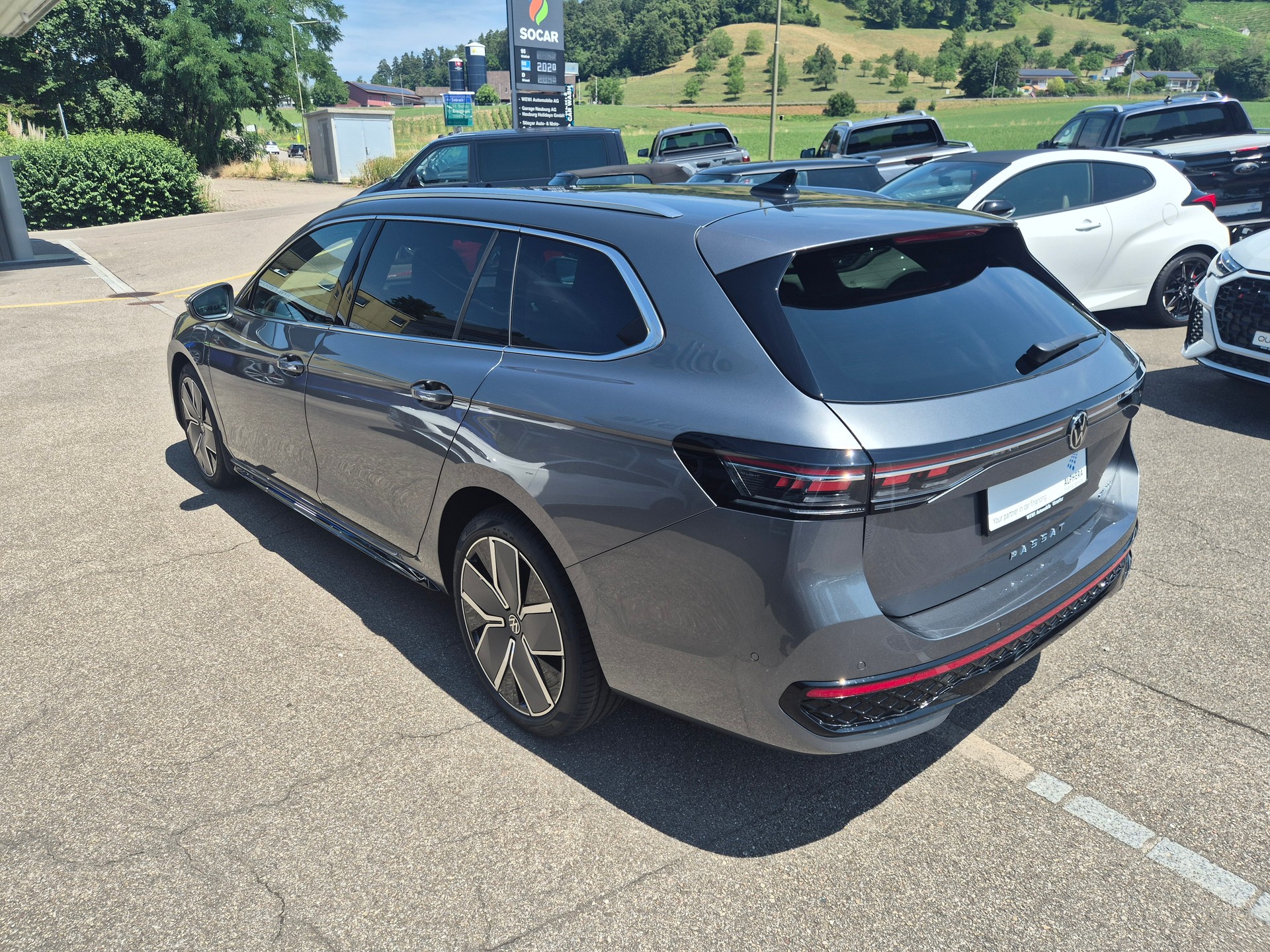 VW Passat Variant 1.5 TSI evo2 Plug-In- Hybrid R-Line DSG-image-6