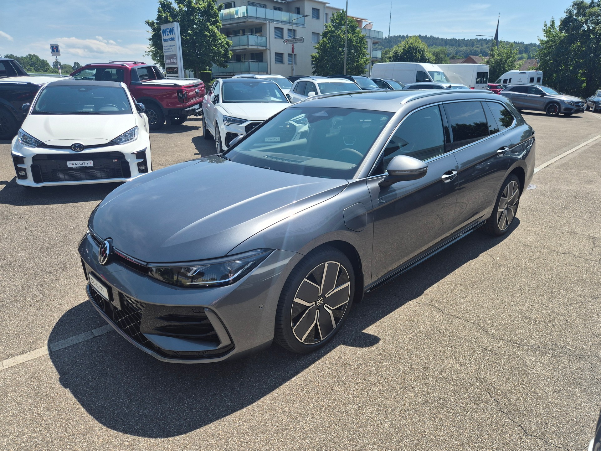 VW Passat Variant 1.5 TSI evo2 Plug-In- Hybrid R-Line DSG-showroom-element-1