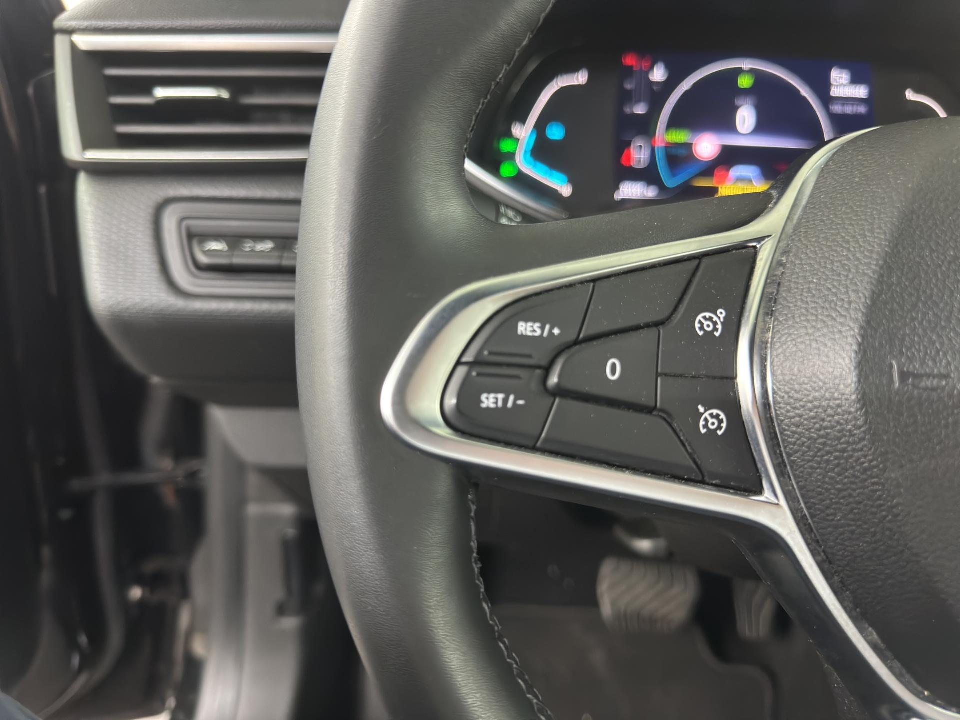 RENAULT Clio 1.6 E-Tech Intens-image-18