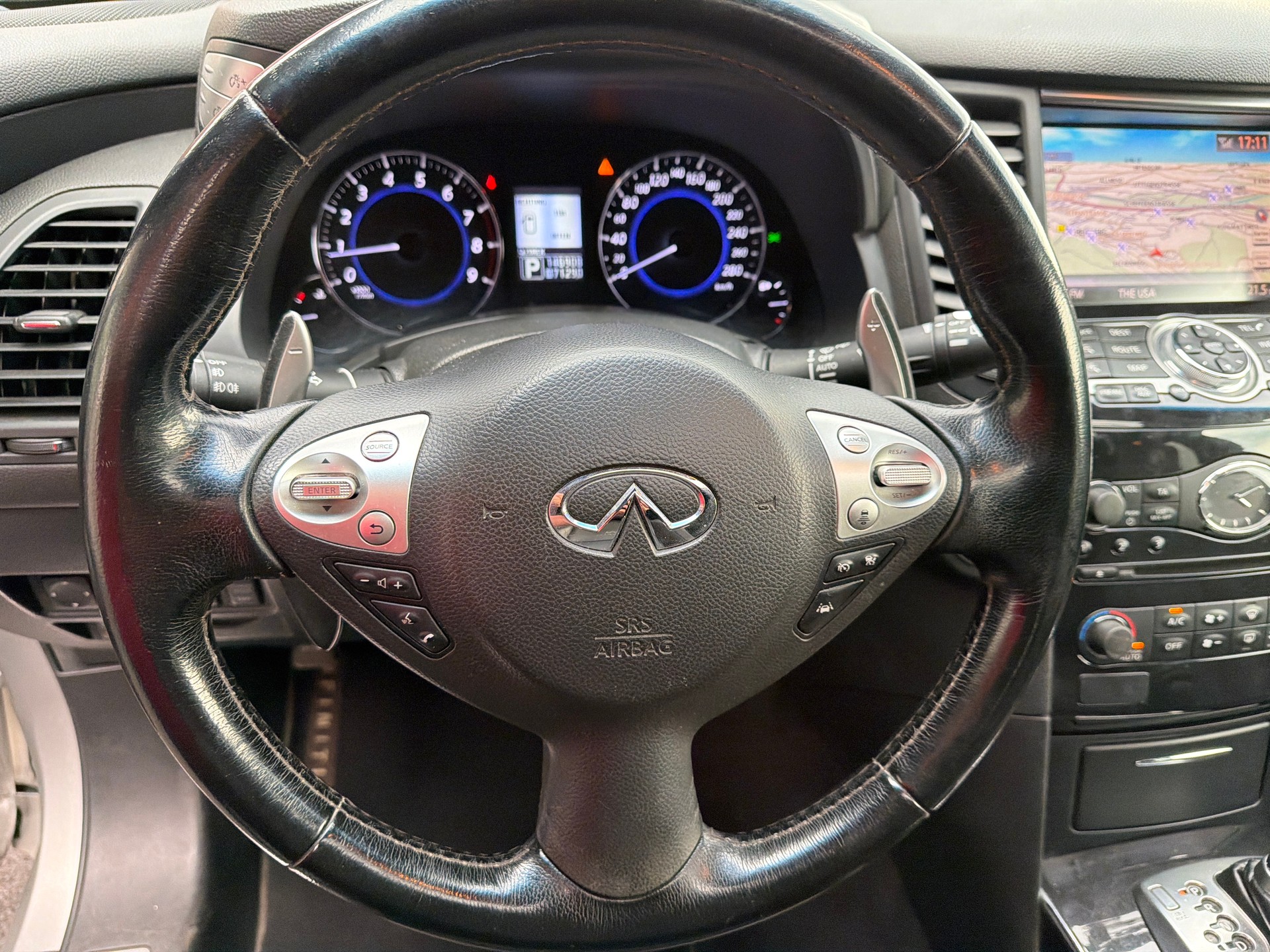 INFINITI FX50 S Premium AWD Automatic-image-15