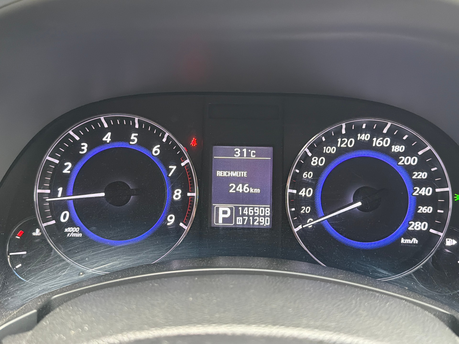 INFINITI FX50 S Premium AWD Automatic-image-14