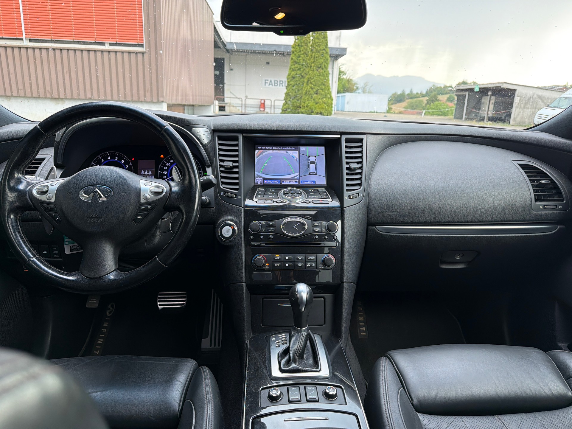 INFINITI FX50 S Premium AWD Automatic-image-11