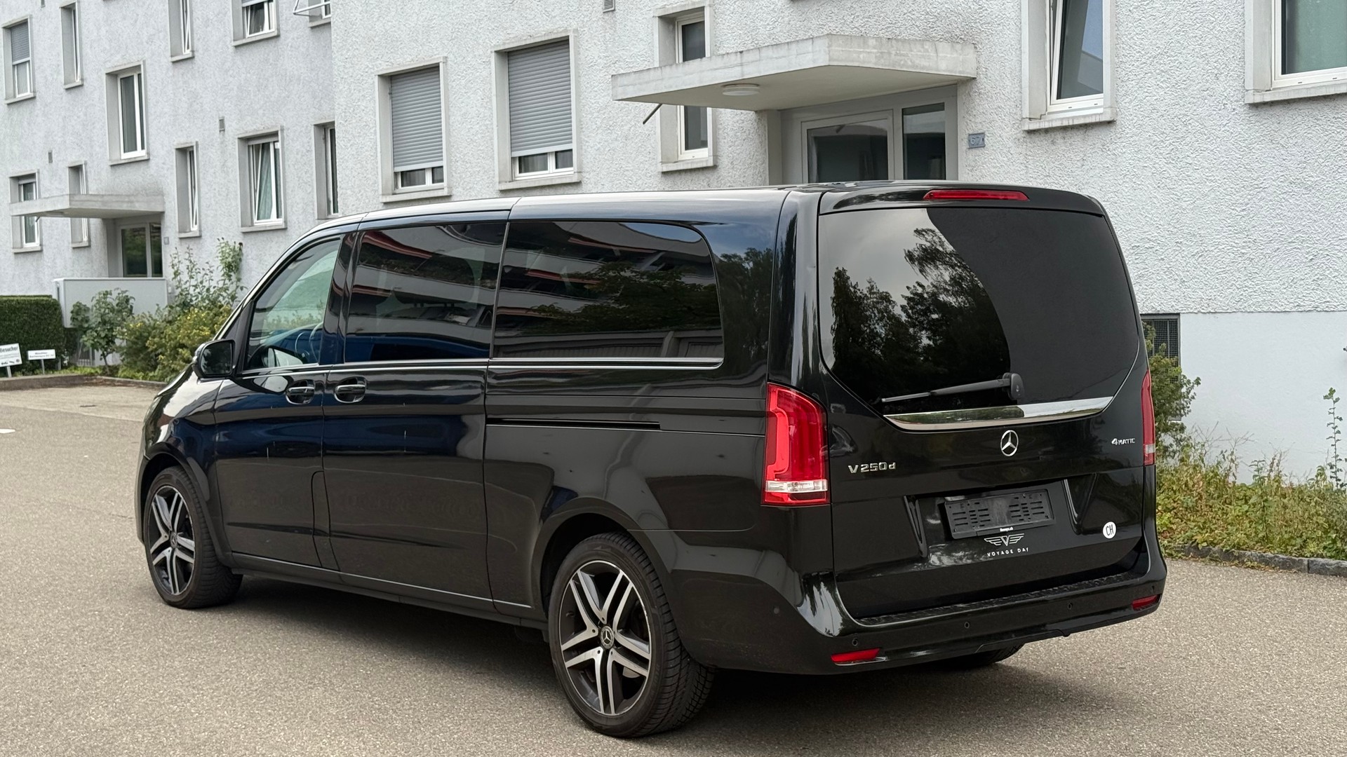 MERCEDES-BENZ V 250 d extralang Avantgarde 4Matic 9G-Tronic-image-7