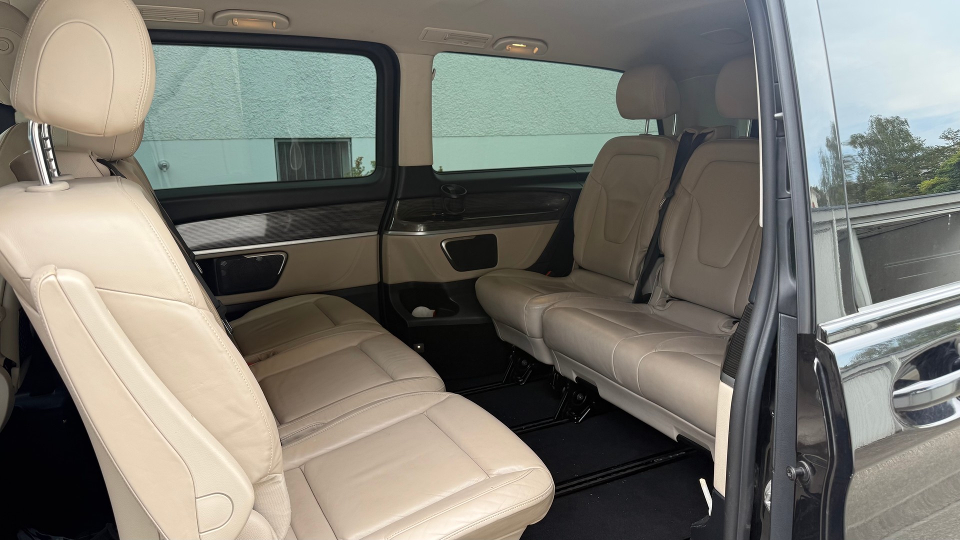 MERCEDES-BENZ V 250 d extralang Avantgarde 4Matic 9G-Tronic-image-8