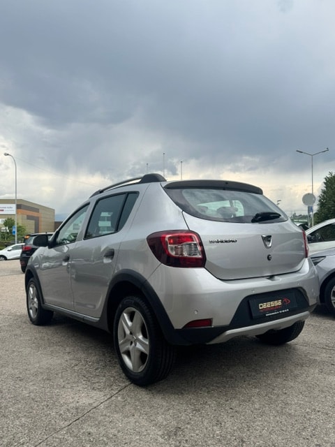 DACIA Sandero Tce 90 Stepway Lauréate-showroom-element-3
