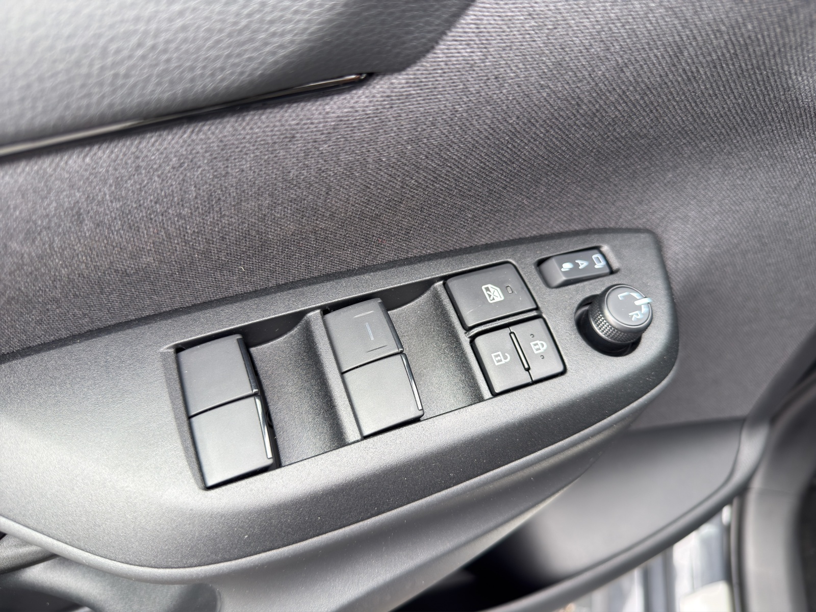 TOYOTA Yaris 1.5 GR Sport e-CVT (4 STÜCK)-image-19