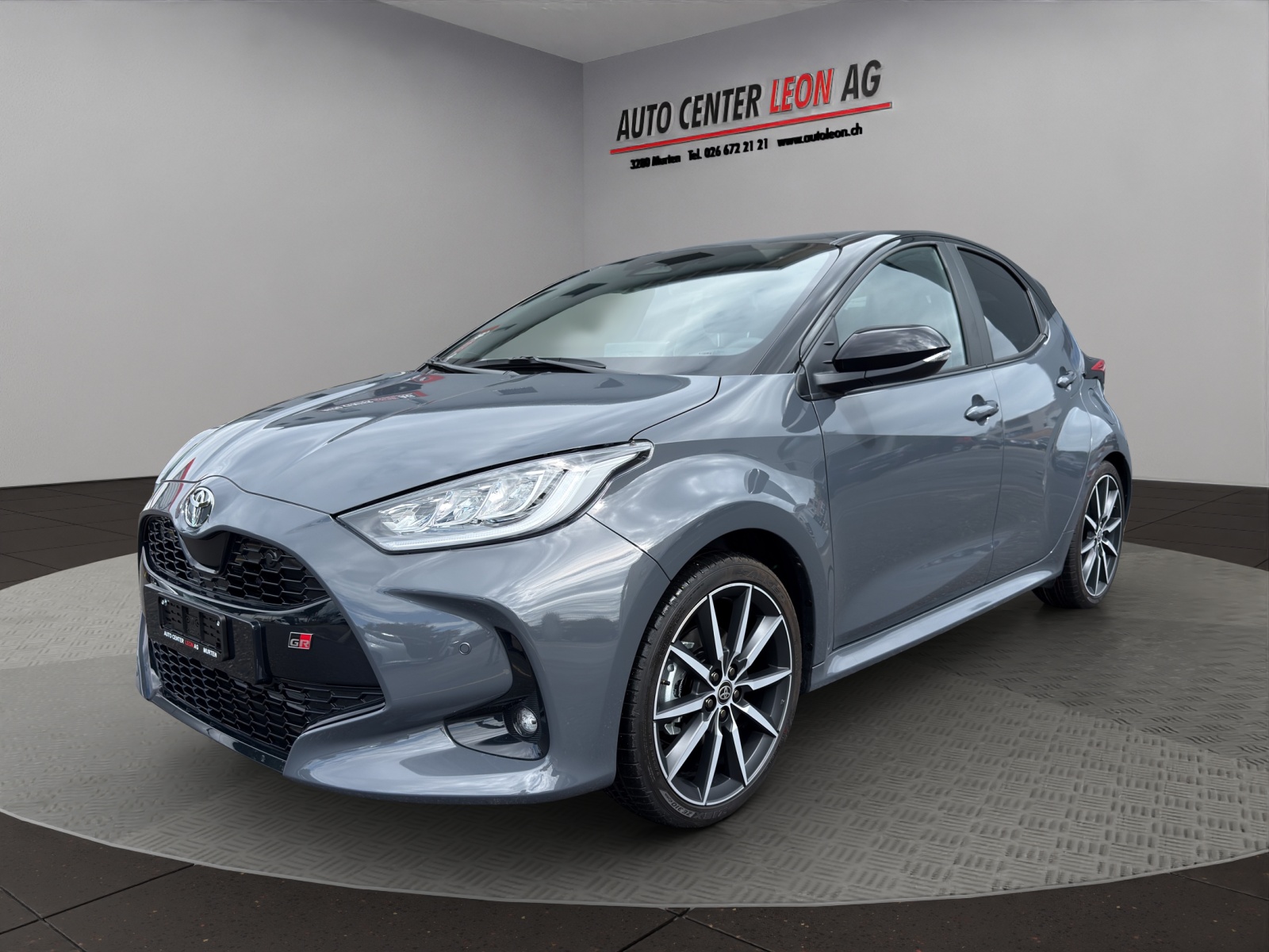 TOYOTA Yaris 1.5 GR Sport e-CVT (4 STÜCK)-showroom-element-1