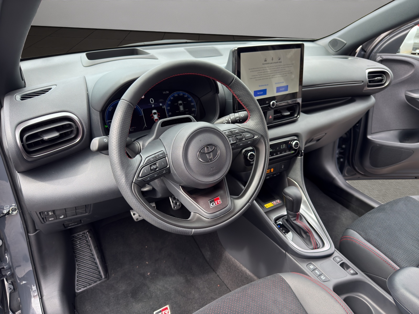 TOYOTA Yaris 1.5 GR Sport e-CVT (4 STÜCK)-image-9