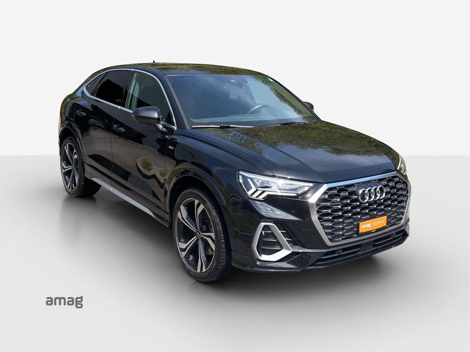 AUDI Q3 Sportback 40 TDI S line quattro S-tronic-image-5