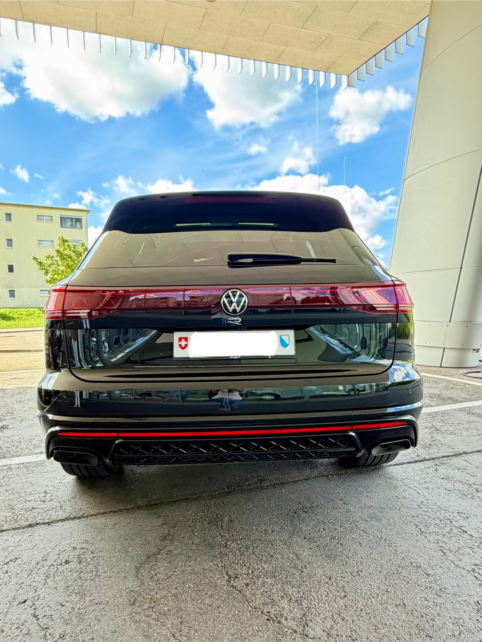 VW 3.0 V6 TSI PHEV R Final Edition-image-5