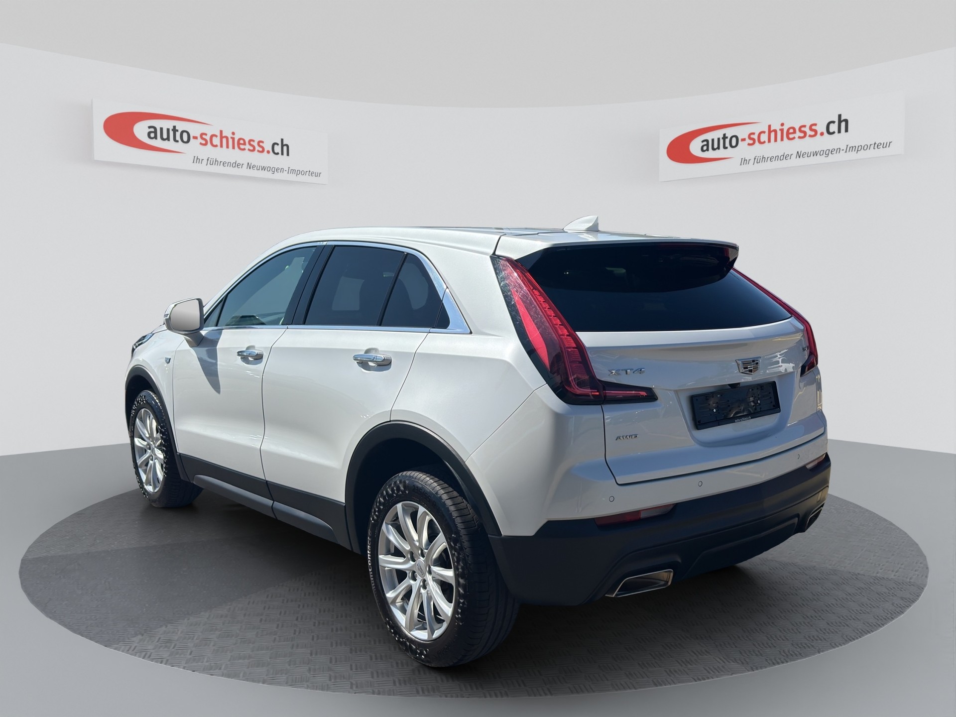 CADILLAC XT4 350T 2.0 Luxury AWD Automat-showroom-element-3