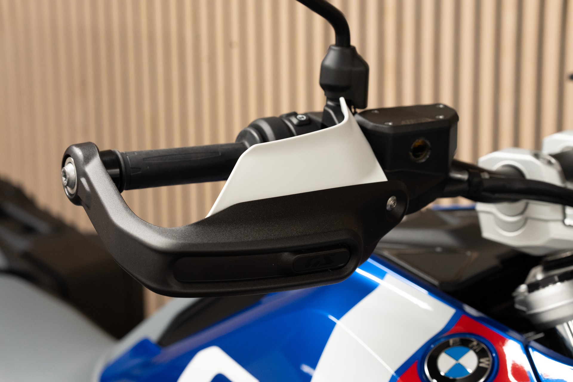 BMW R 1300 GS mit SC Project Endschalldämpfer-image-6