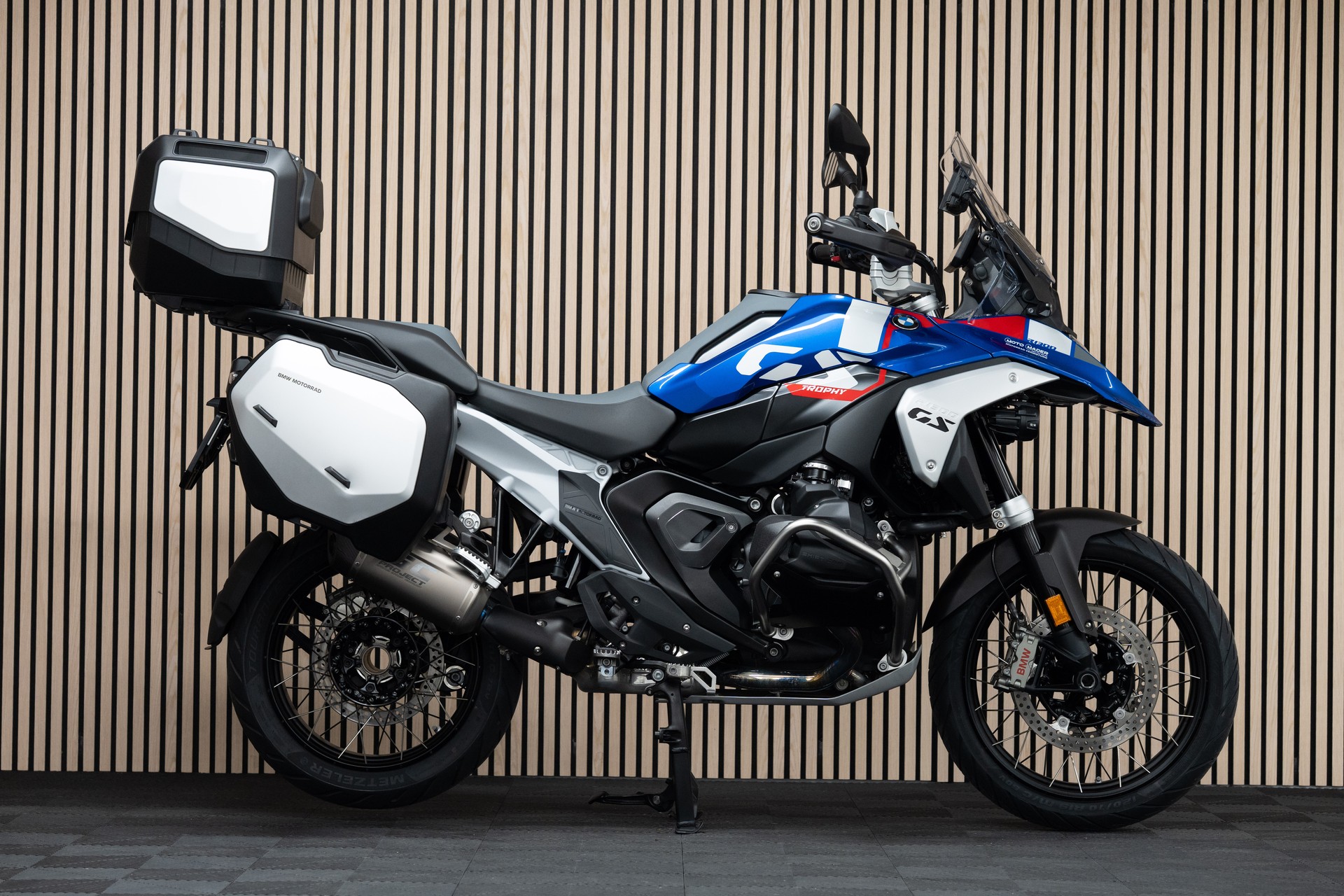 BMW R 1300 GS mit SC Project Endschalldämpfer-image-0