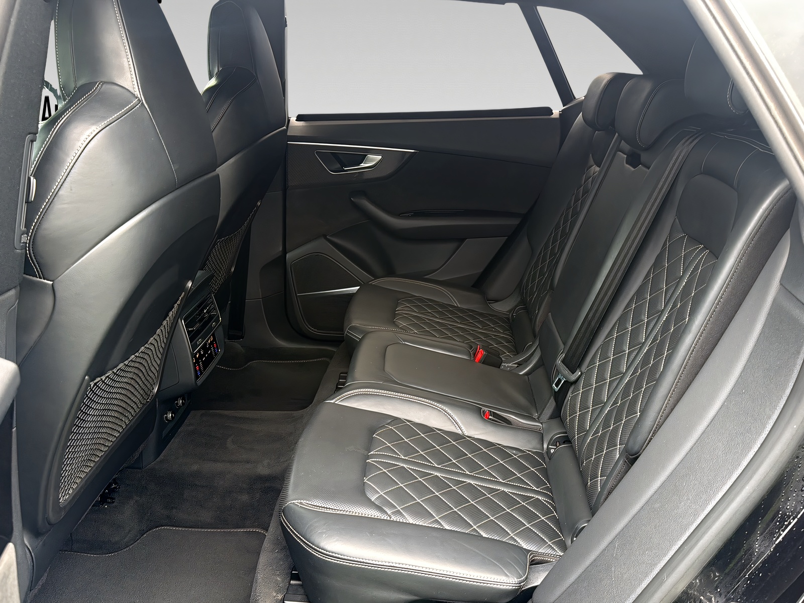 AUDI SQ8 50 TDI quattro tiptronic-image-13