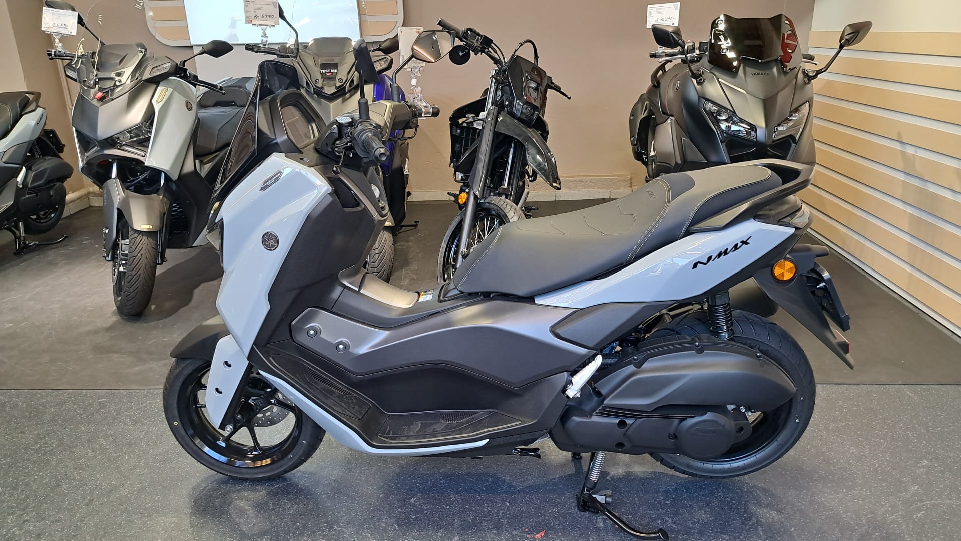 YAMAHA N-Max GPD 125-image-2
