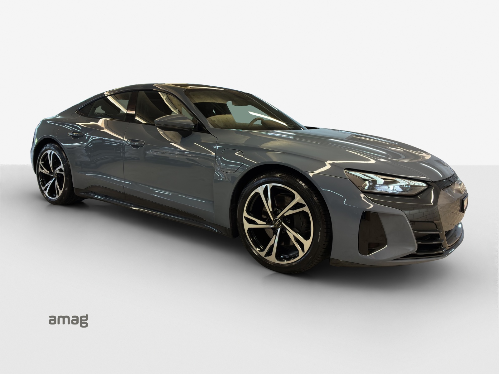 AUDI e-tron GT quattro-image-5