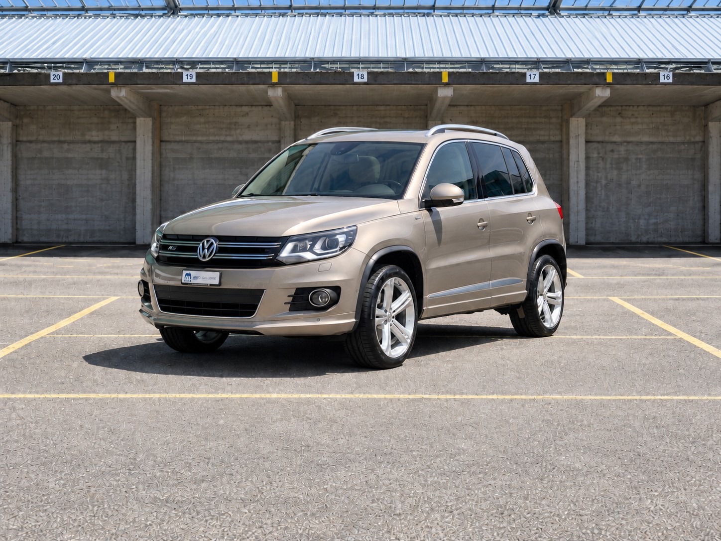 VW Tiguan 2.0 TSI R-Line Design 4Motion DSG
