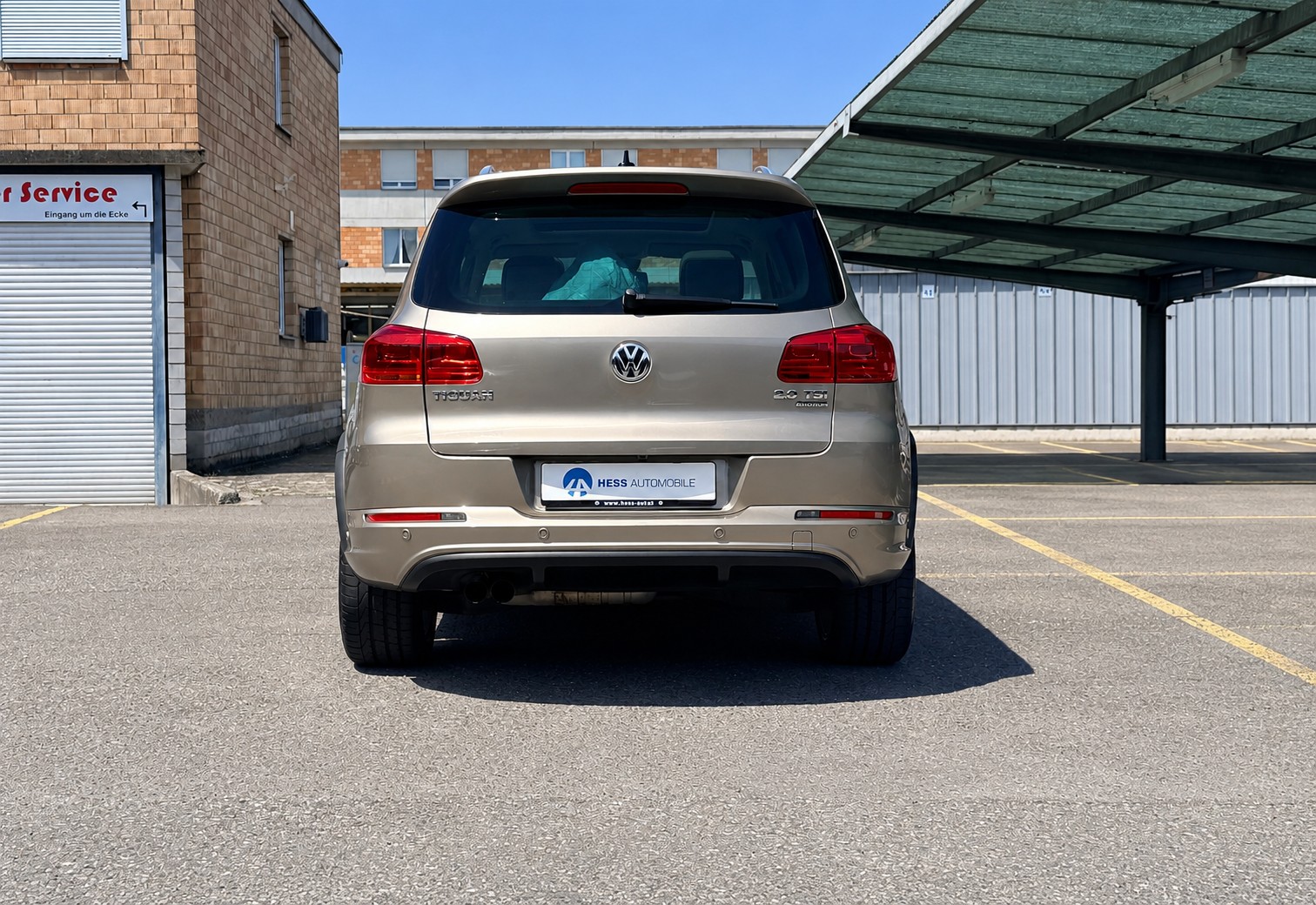 VW Tiguan 2.0 TSI R-Line Design 4Motion DSG-image-12