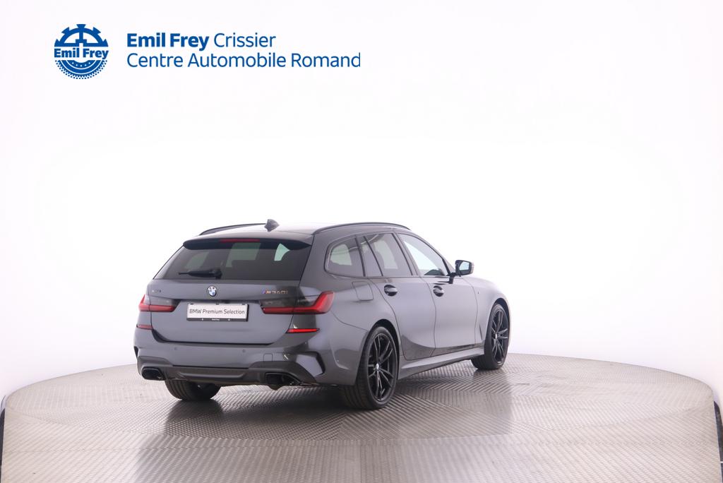 BMW M340i xDrive Touring-showroom-element-1