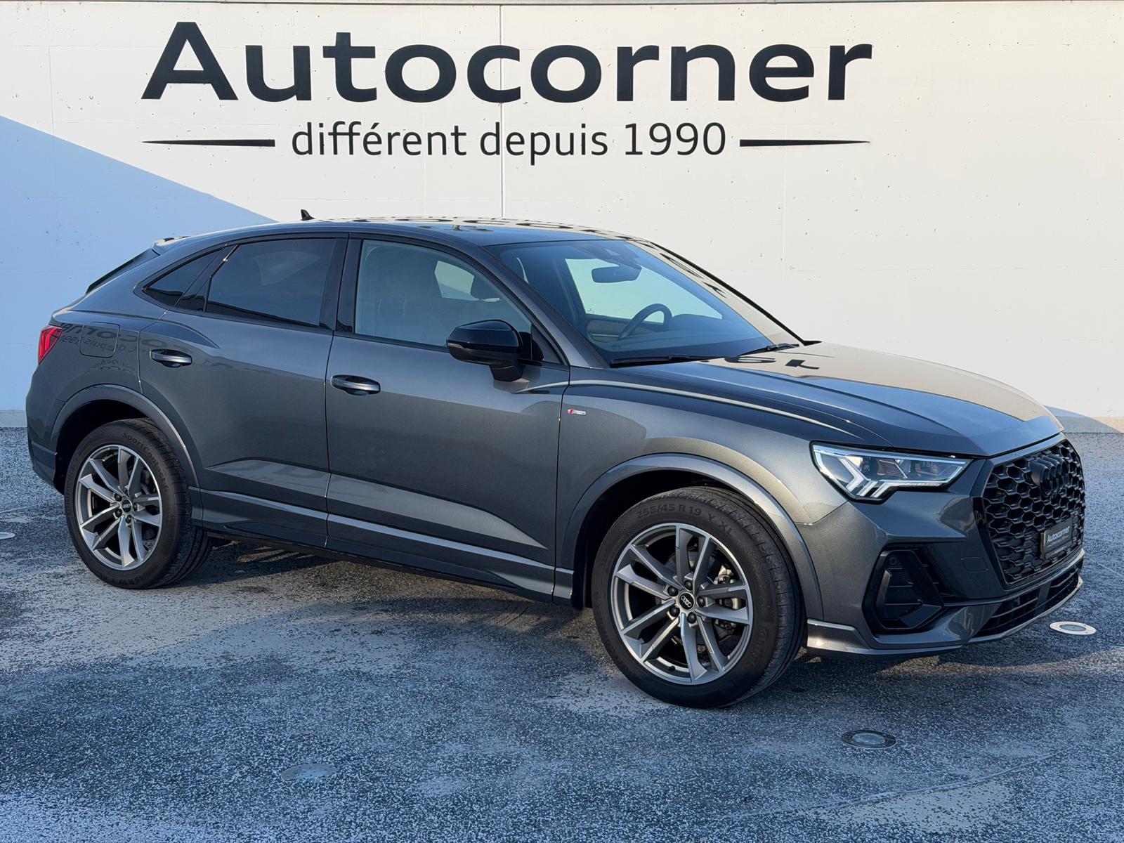 AUDI Q3 Sportback 35 TFSI S line Attraction S-tronic-showroom-element-1