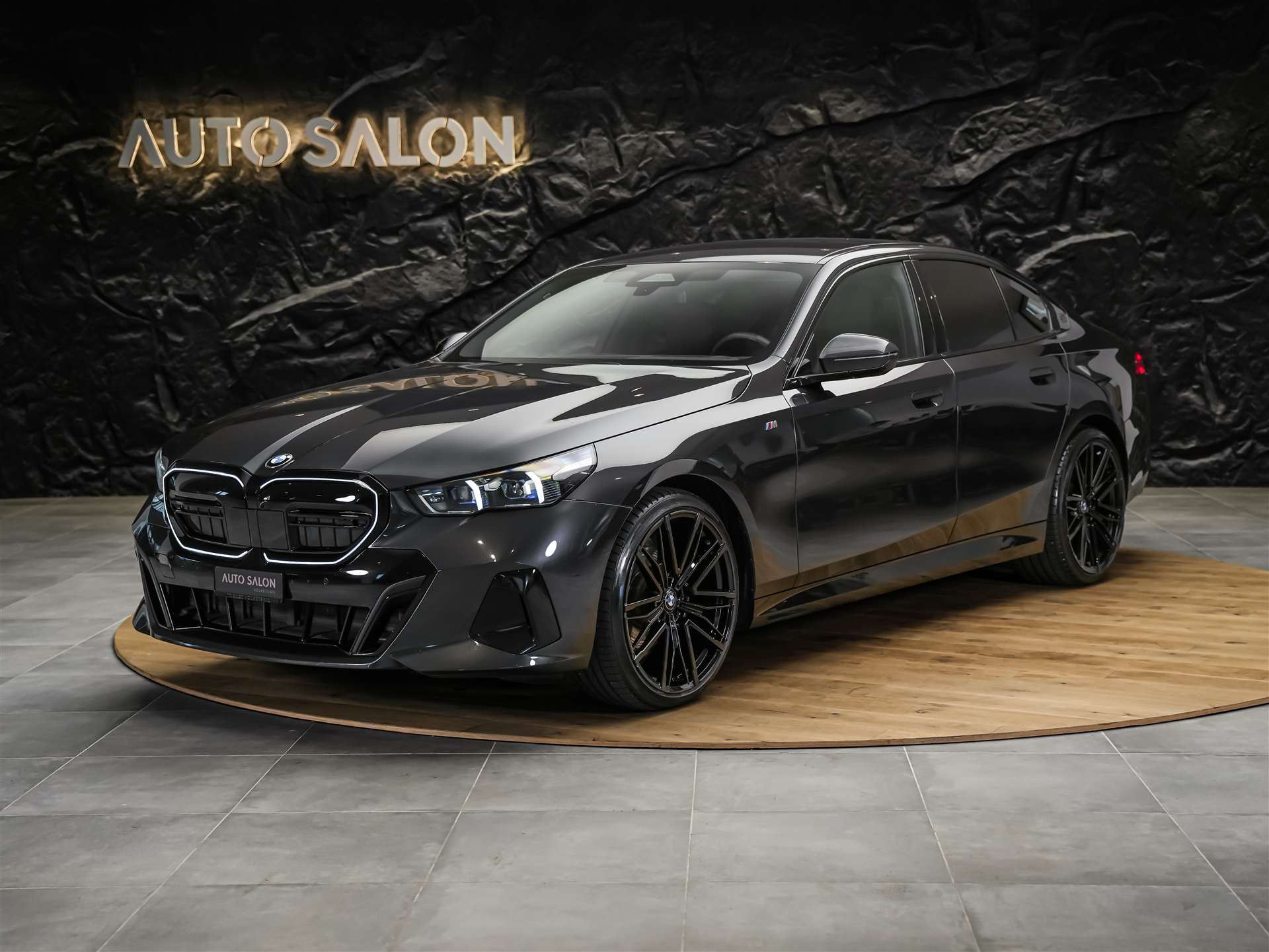 BMW 520i M Sport Steptronic *Werksgarantie*21" Felgen*ICONIC GLOW*-showroom-element-1