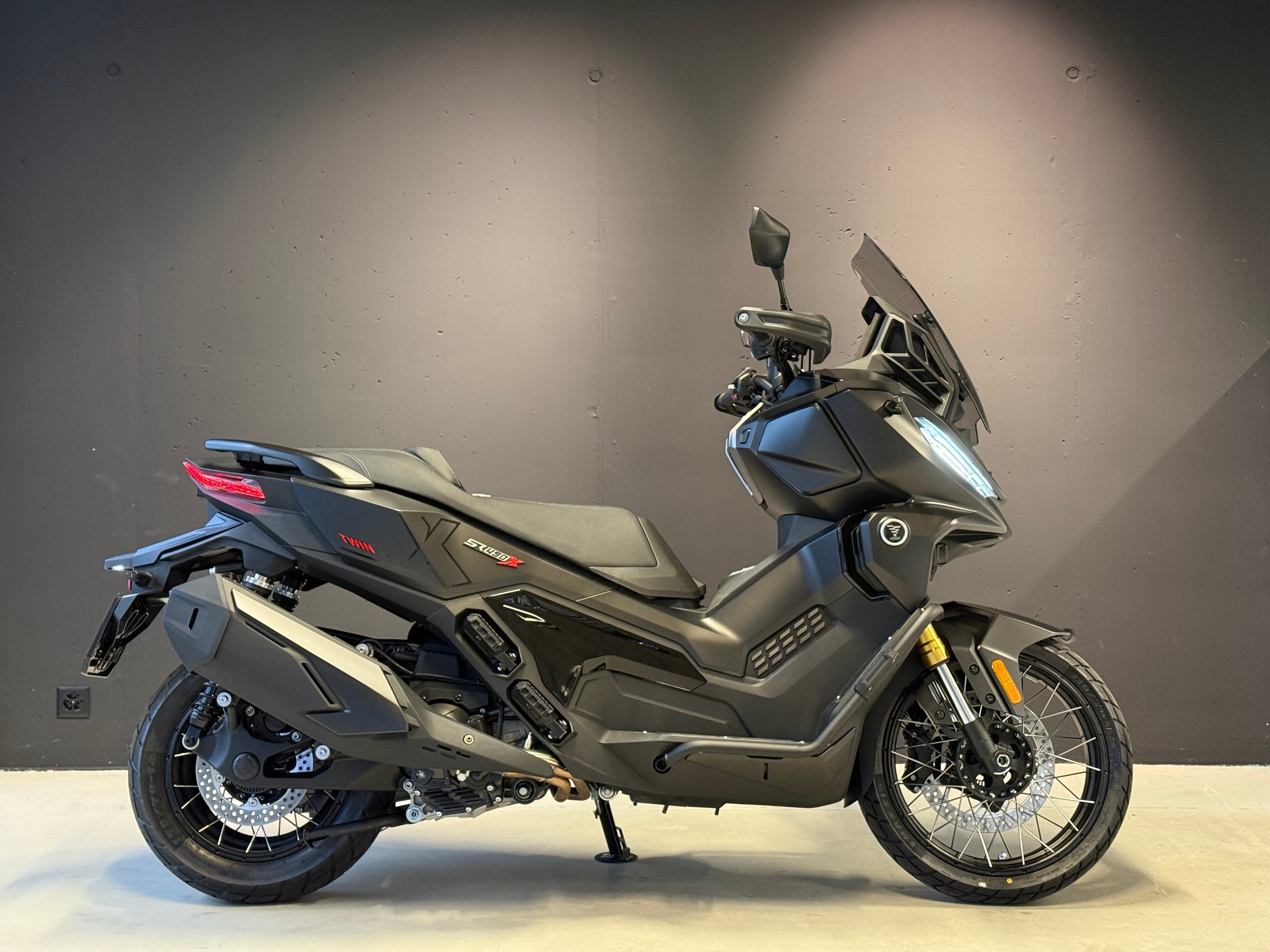 VOGE SR 450 X ADV-image-1