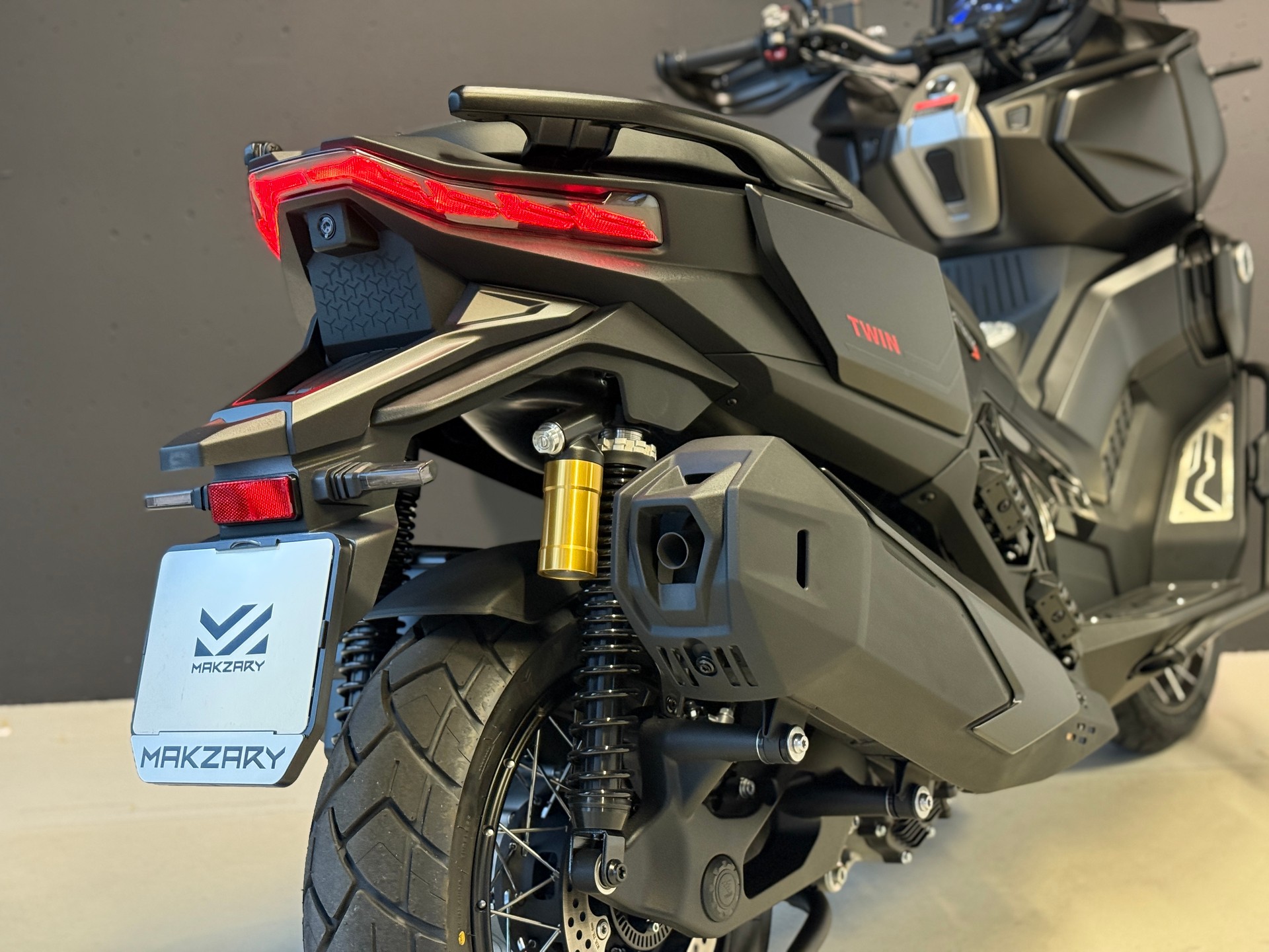 VOGE SR 450 X ADV-image-8