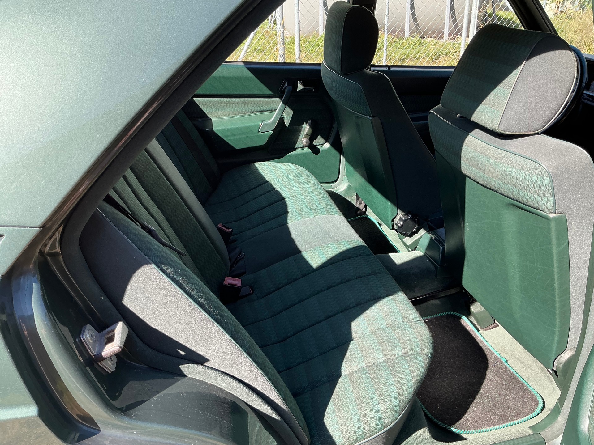 MERCEDES-BENZ 190 D 2.5-image-9