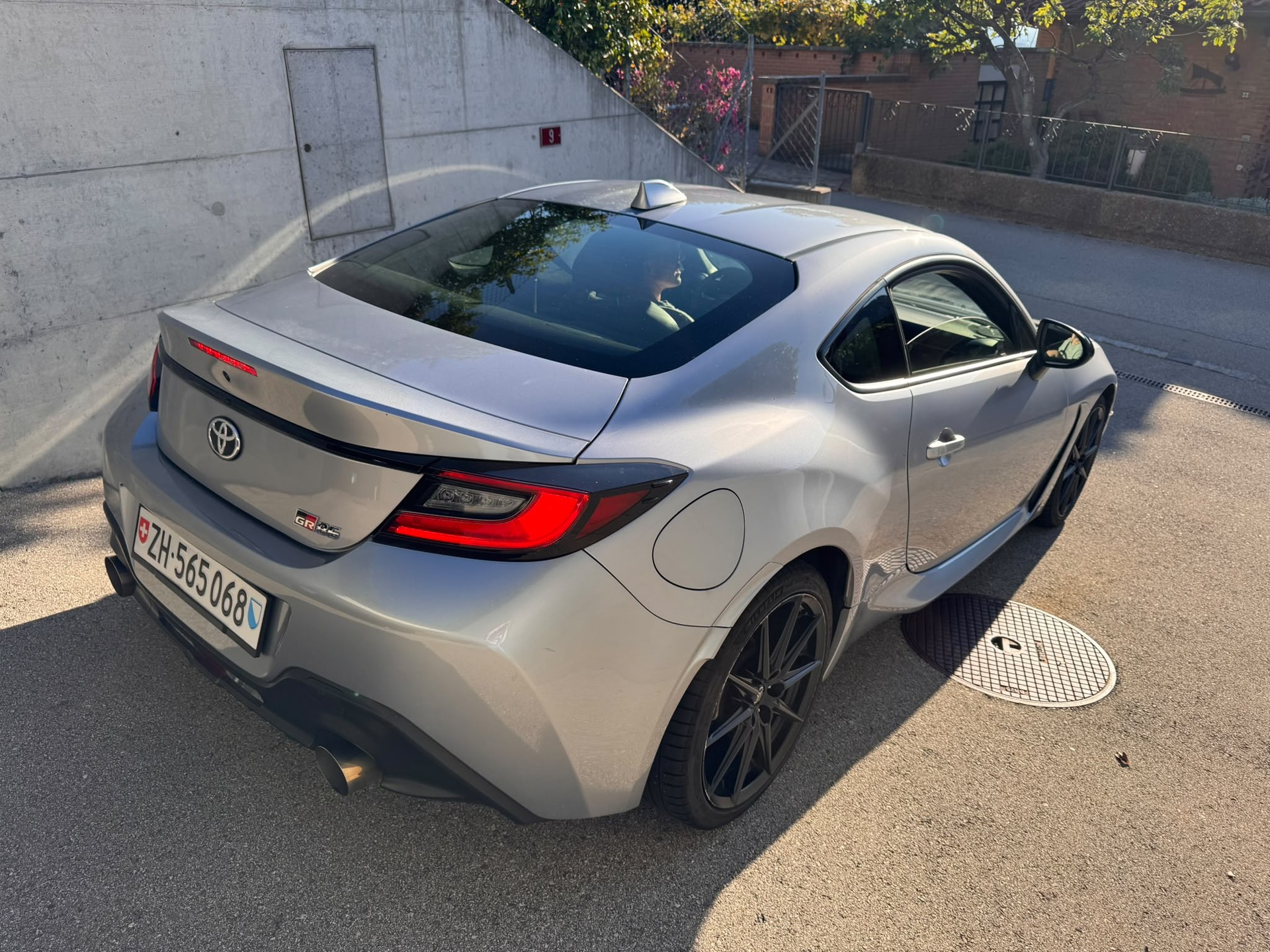 TOYOTA 2.4 Sport+-image-1