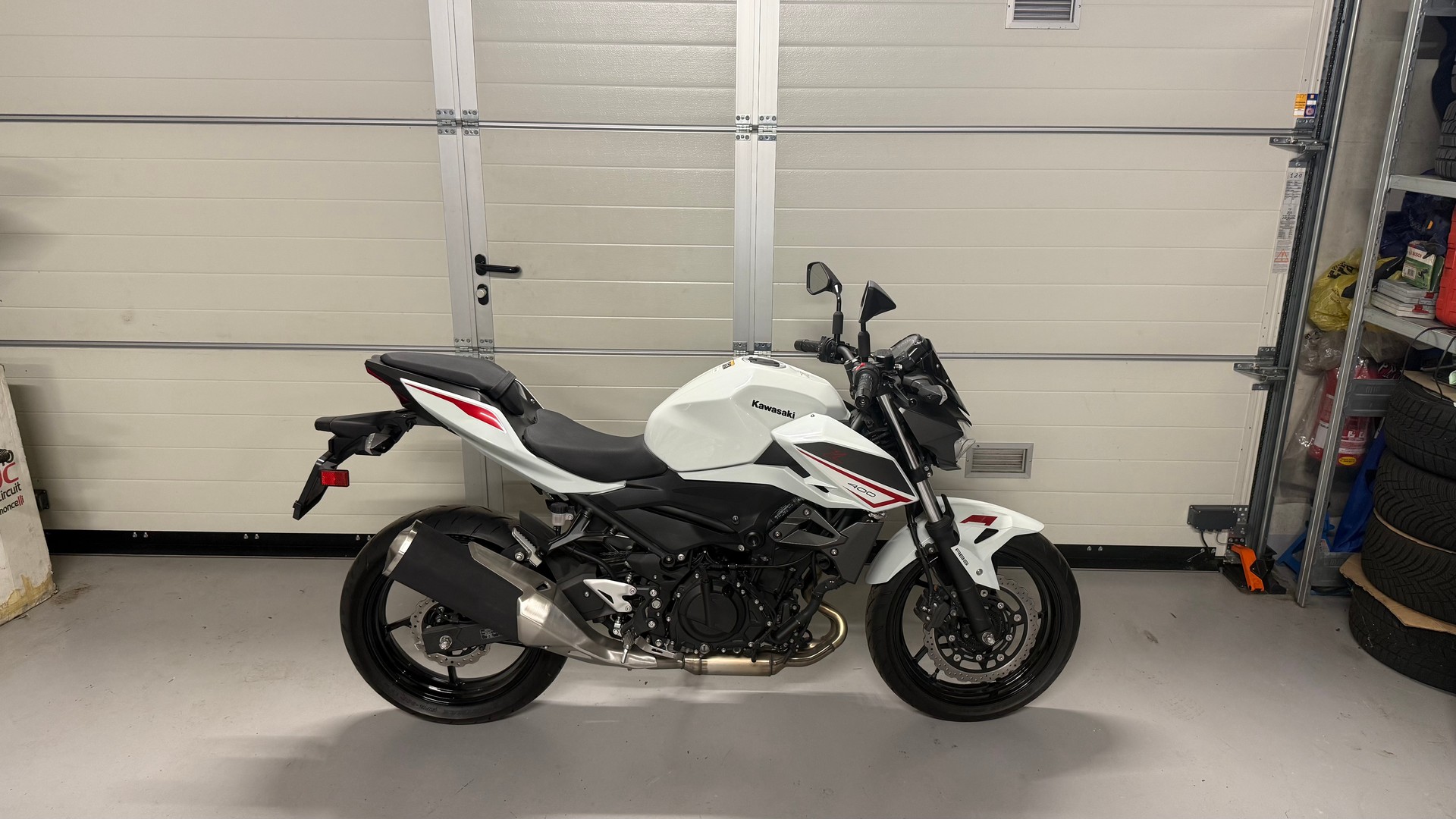 KAWASAKI Z 400-image-0