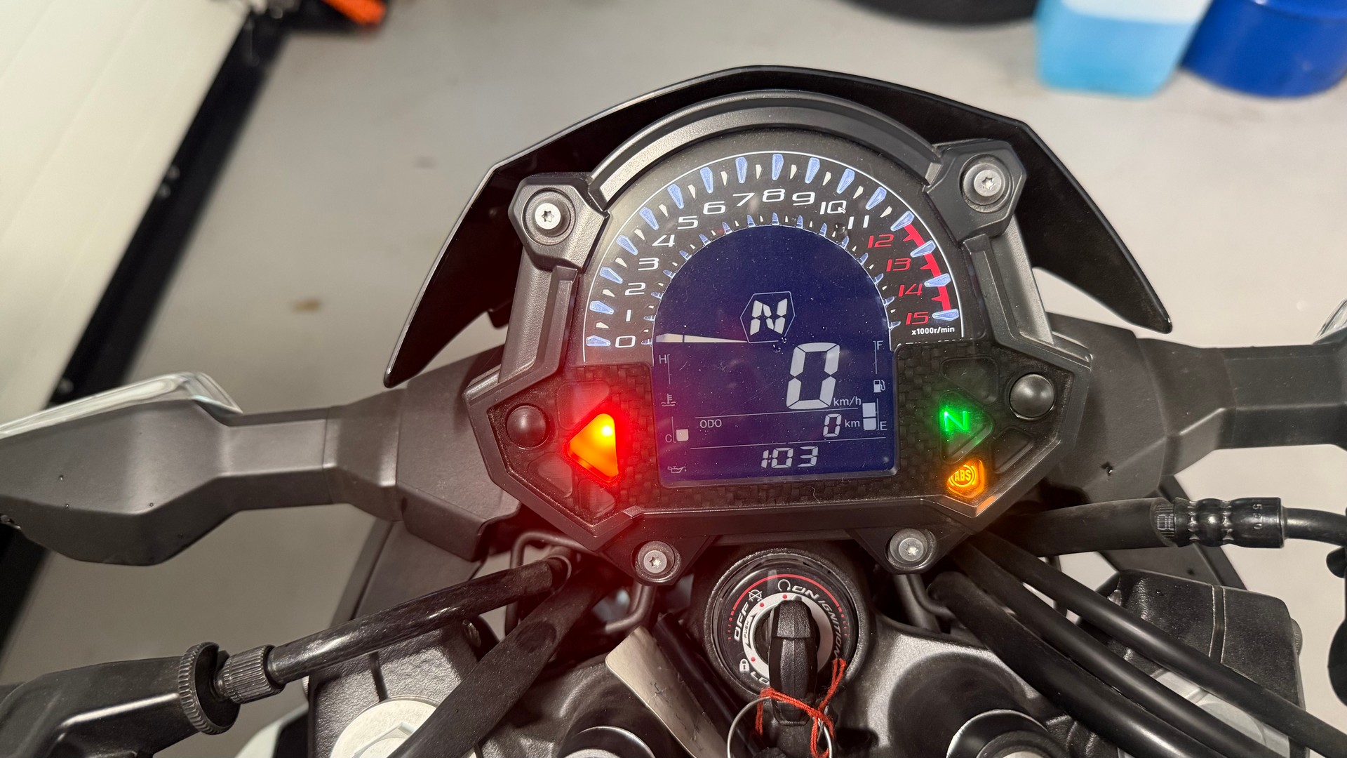 KAWASAKI Z 400-image-3