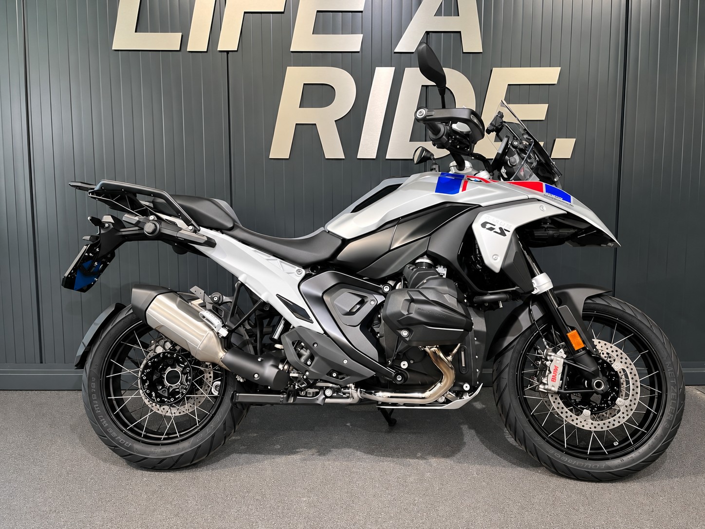 BMW R 1300 GS-image-0