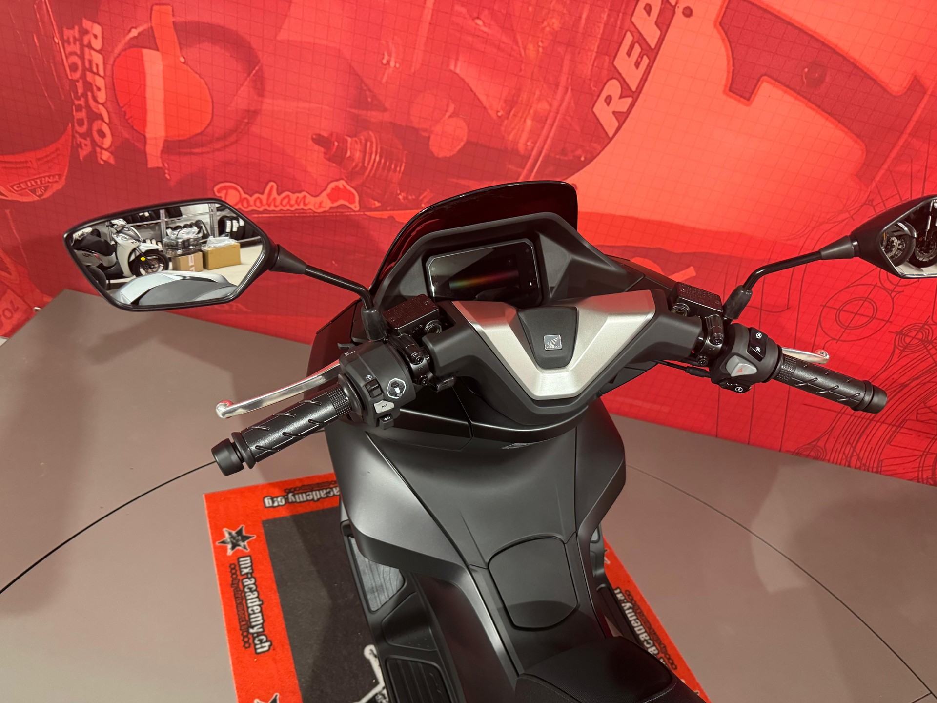 HONDA PCX 125 DX - Modell 2025 *Neufahrzeug*-image-8