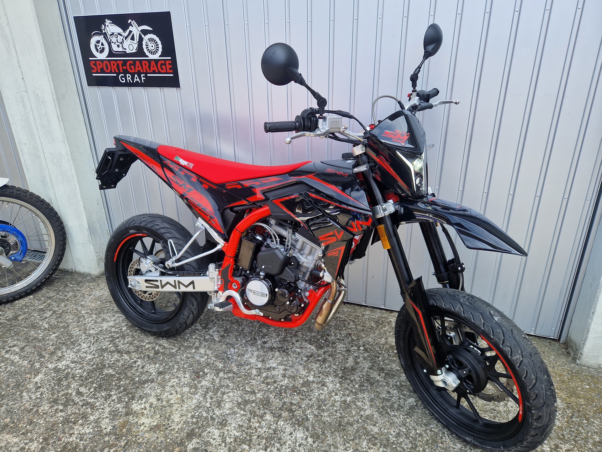 SWM Supermoto MY 2025-image-3