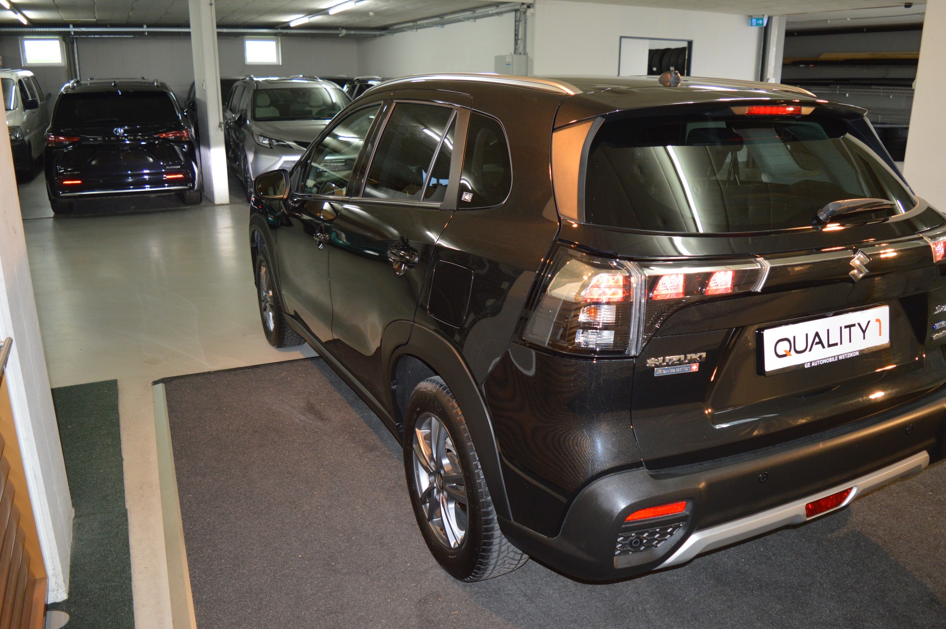 SUZUKI SX4 S-Cross 1.4 16V Compact Top Hybrid 4WD Automatic-image-8