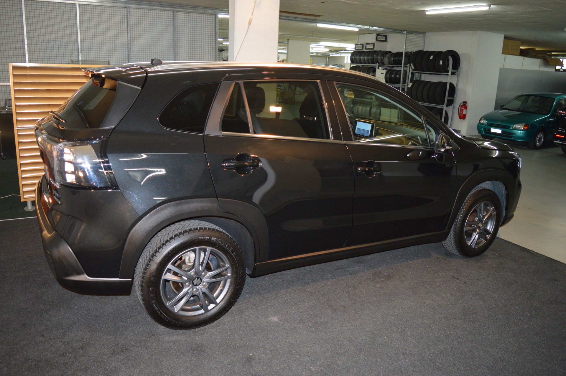 SUZUKI SX4 S-Cross 1.4 16V Compact Top Hybrid 4WD Automatic-image-4